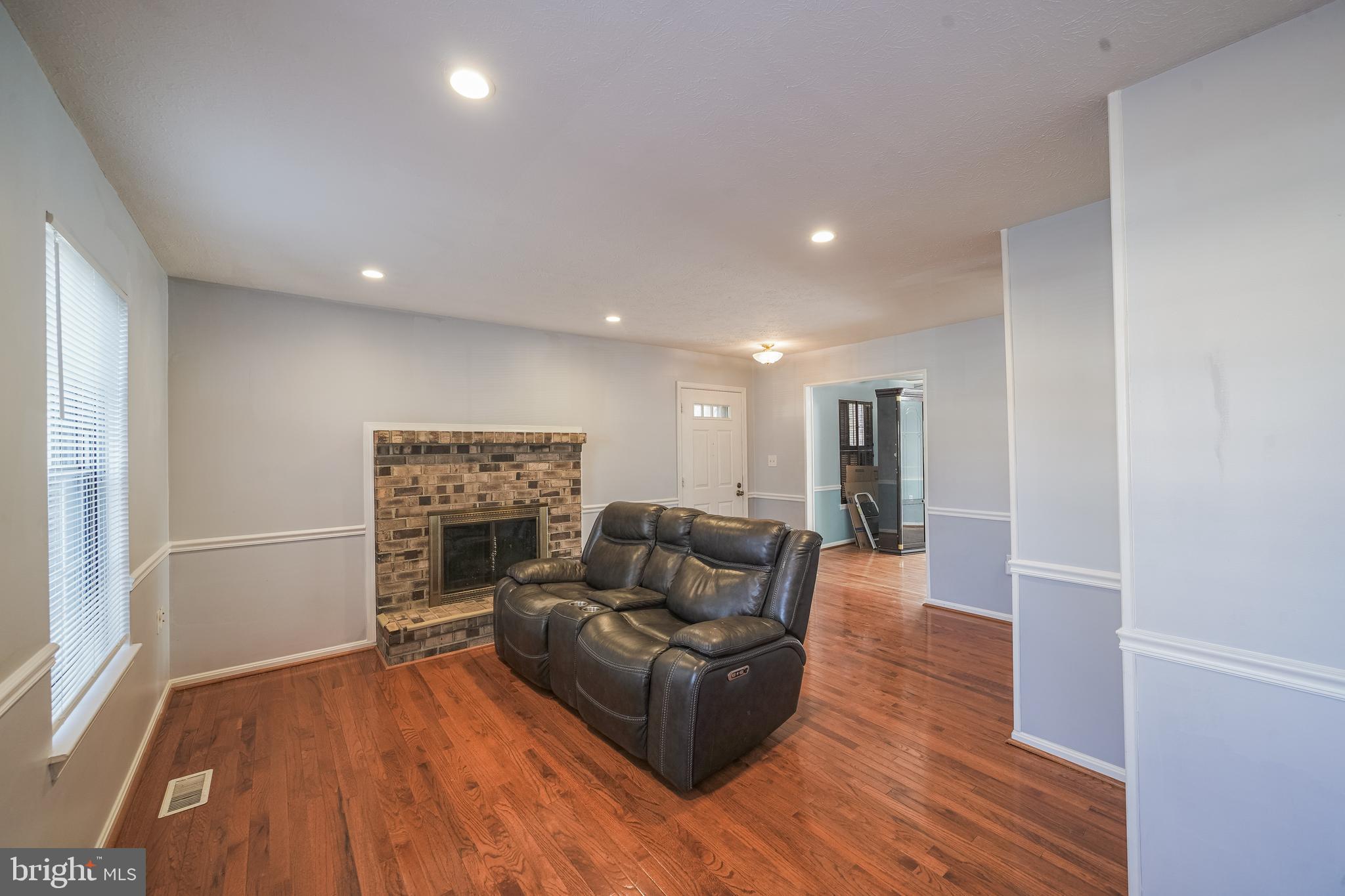 THE COLONY - Residential Lease