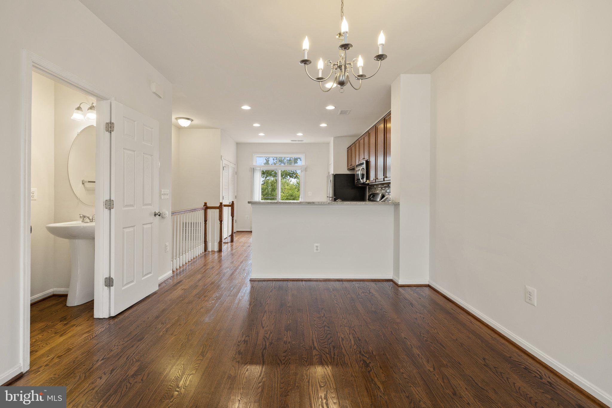 POWELLS RUN VILLAGE COND - Residential Lease