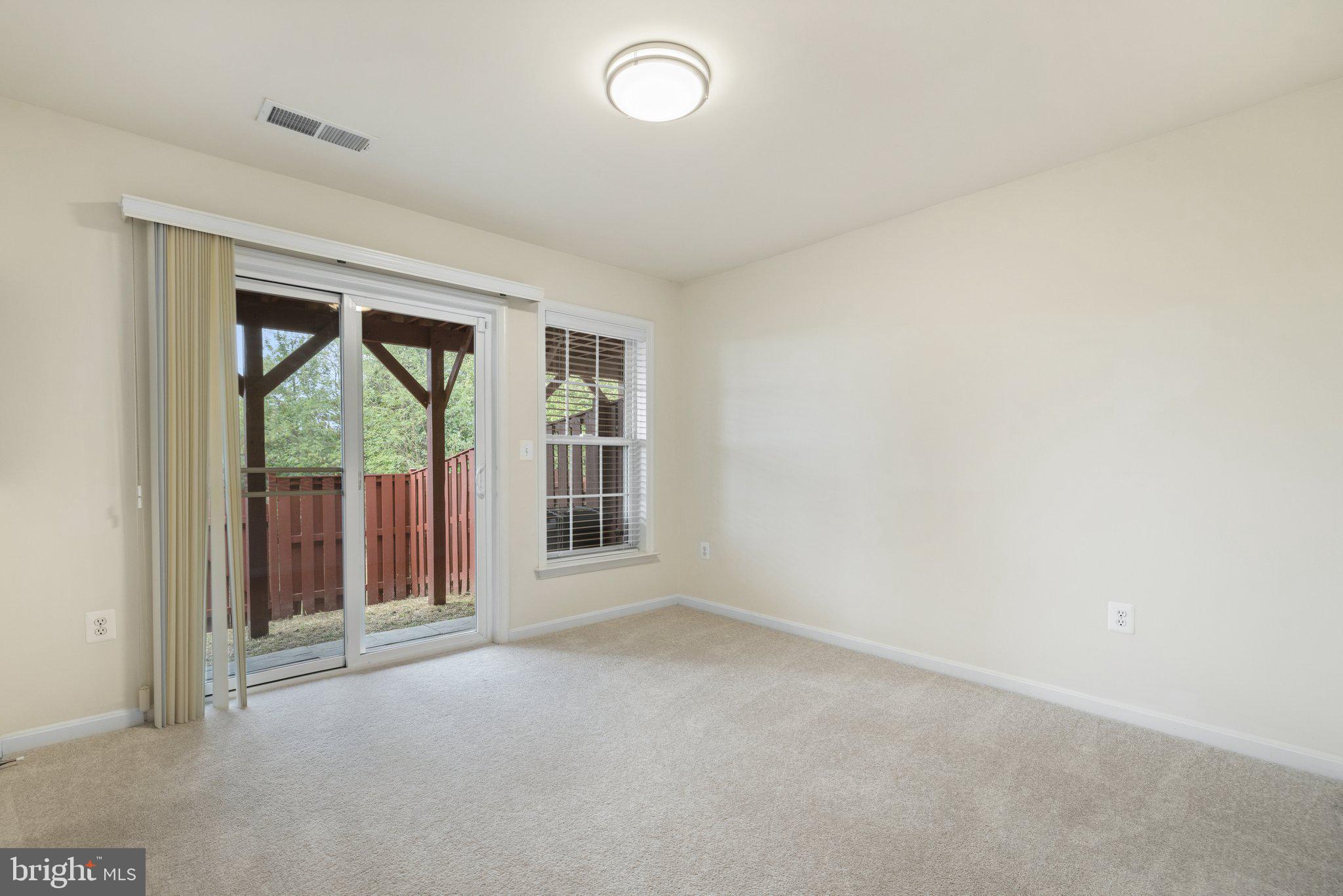 POWELLS RUN VILLAGE COND - Residential Lease