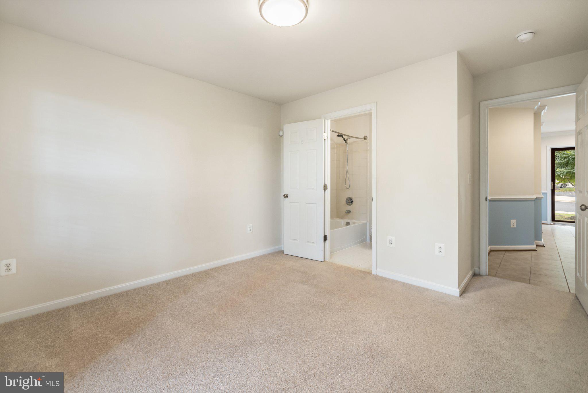 POWELLS RUN VILLAGE COND - Residential Lease