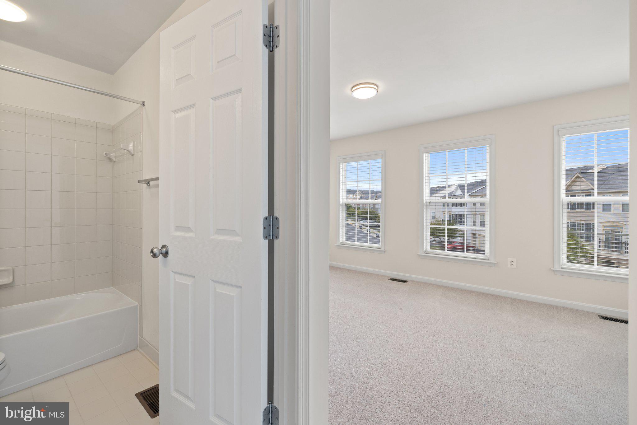 POWELLS RUN VILLAGE COND - Residential Lease