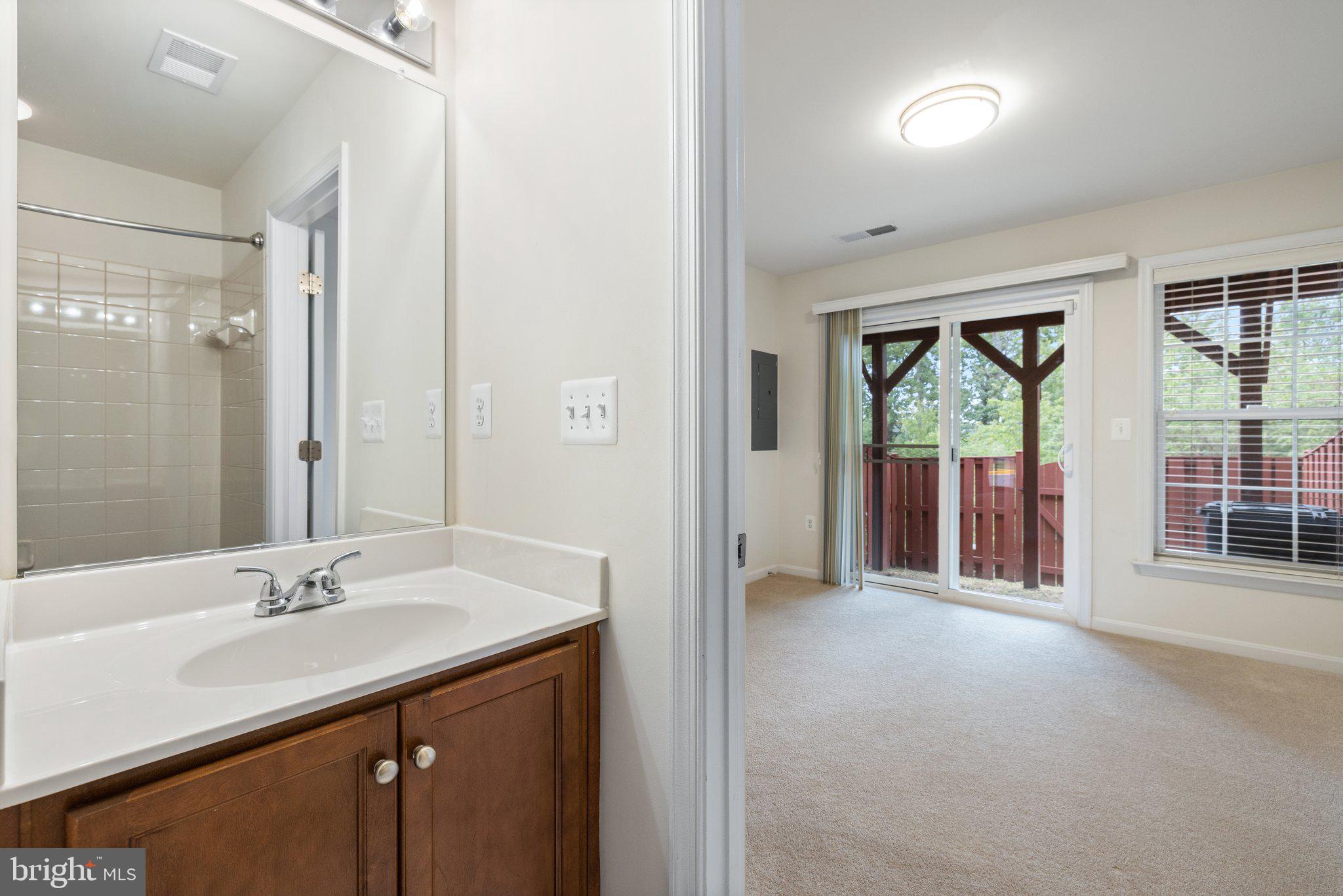 POWELLS RUN VILLAGE COND - Residential Lease