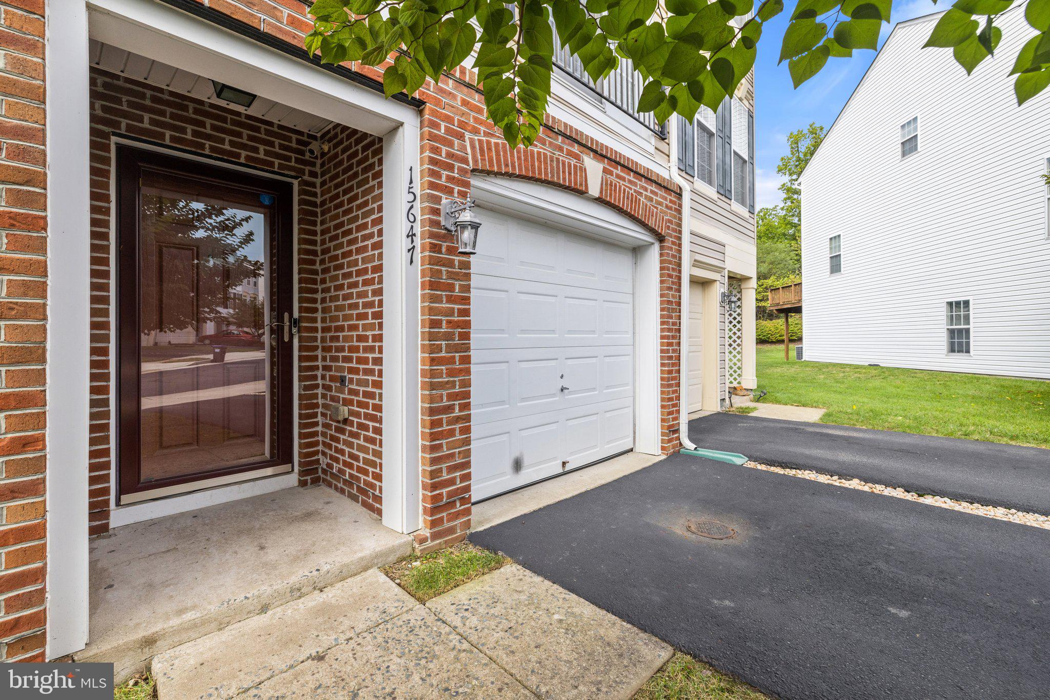 POWELLS RUN VILLAGE COND - Residential Lease