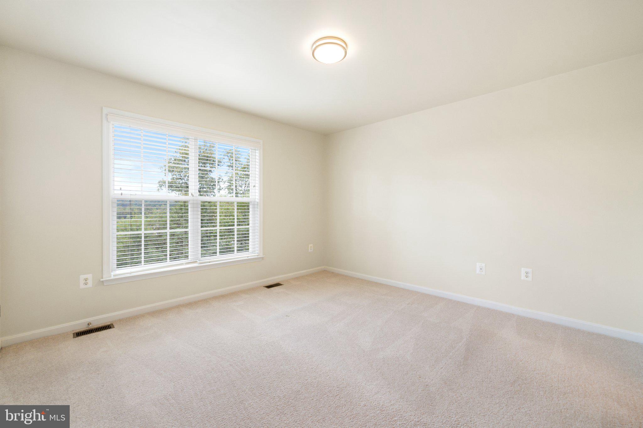 POWELLS RUN VILLAGE COND - Residential Lease