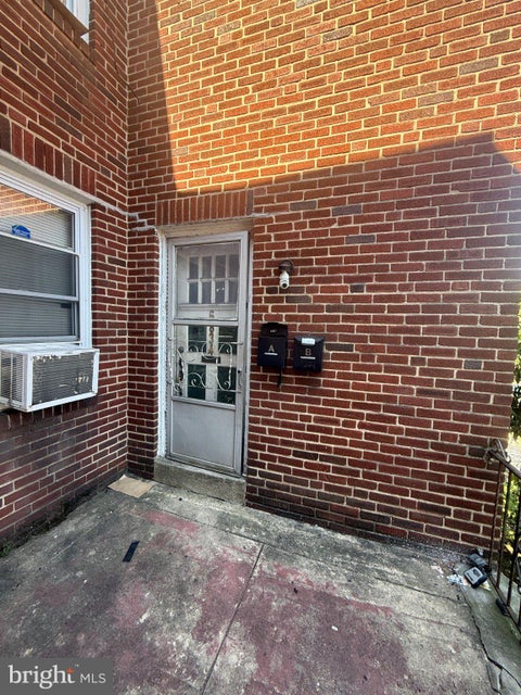 Townhouse For Rent - 6834 Marshall Road<br/> UPPER DARBY, PA 19082