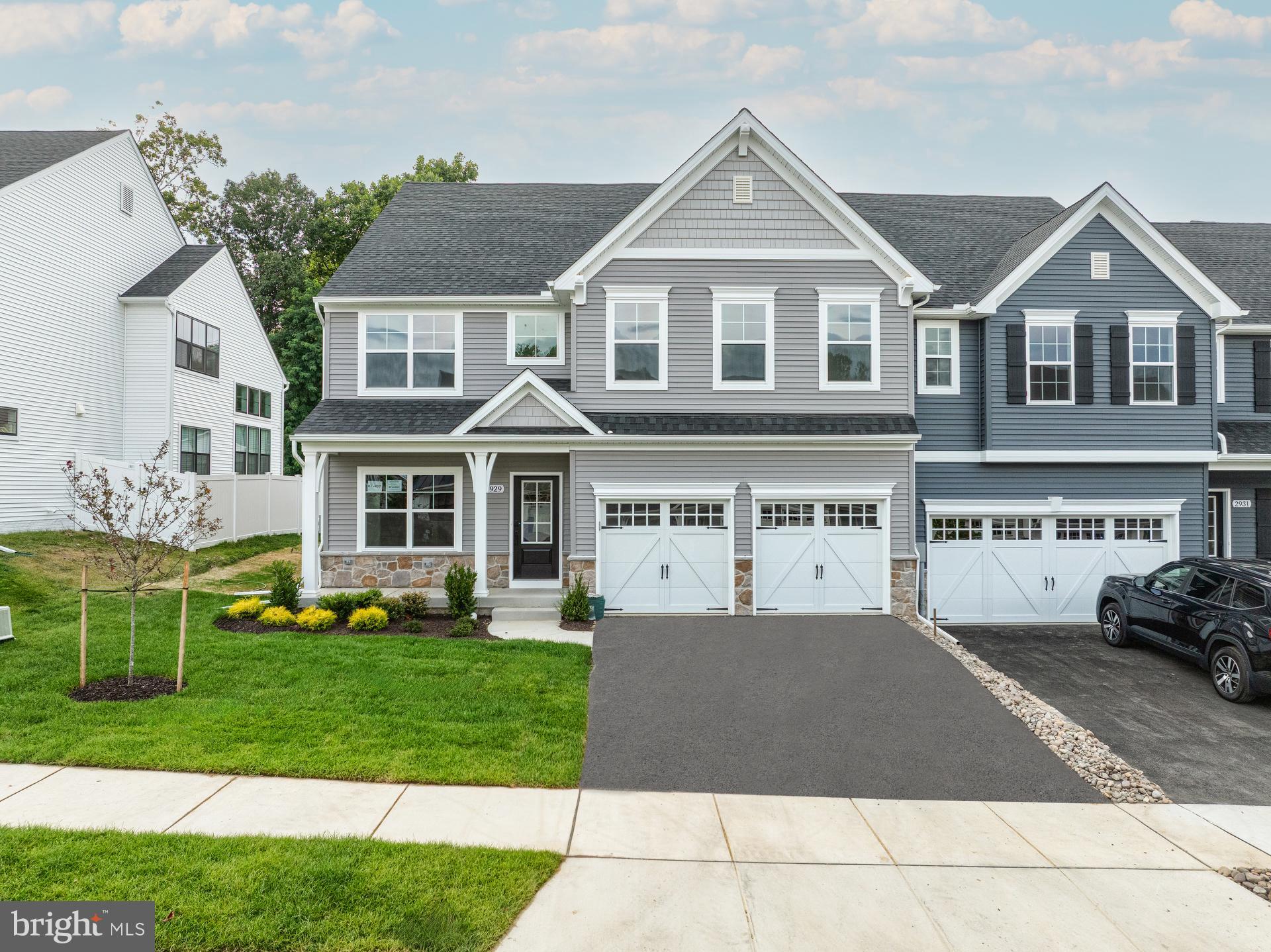 Key Features: 2-story Family Room with stained ceiling beams and 2-way fireplace // Classic Kitchen with quartz countertops and a large eat-in island // First-floor Owner's Suite with a cathedral ceiling and floor-to-ceiling trim // Upgraded Owner's Bath with quartz countertops, tiled shower, and a freestanding tub
Second floor Loft overlooking the Family Room // Rear Covered Patio with outdoor fireplace. Welcome to the Morgan Heritage, an exquisite 3 Bedroom, 2.5 Bathroom villa floorplan designed for modern living. The heart of this home lies in the inviting 2-story Family Room, adorned with a 2-way Lincoln Gas Fireplace, brick veneer, stained beams, and access to the rear Covered Patio. Perfect for outdoor entertaining, the Covered Patio features an outdoor fireplace, and a T&G ceiling. The Family Room seamlessly connects to the Dining Area and Kitchen, both featuring Breckenridge pendent lighting. The Kitchen boasts premium amenities such as quartz countertops, tile backsplash, Whirlpool stainless steel appliances, 42" cabinets, recessed lighting, and crown molding. Across from the Kitchen is an entry area, leading to the Powder Room and Garage access. A Study welcomes you just off the Foyer, featuring built-in shelving and wall sconces. The first-floor of this home is completed with a first-floor Owner's Suite, showcasing a cathedral ceiling, floor-to-ceiling trim, and an upgrades Owner's Bath. The Owner's Bath includes quartz countertops, a tiled shower, freestanding tub, and a generous walk-in closet. Conveniently located just outside the Owner's Suite, the Laundry Room features upgraded cabinets and a sink.
Upstairs, a Loft overlooks the Family Room and is accompanied by 2 additional Bedrooms, each boasting their own walk-in closets. A full bathroom and hall closet completes the second floor of this home.
Kellerton is a luxurious, equestrian-inspired community, nested near towns like Whittier, Cannon Bluff, and Clover Hill, and has tree-lined streets and a variety of home styles. Residents of Kellerton can enjoy the community’s many amenities including tot lots for the kids to play on, several athletic fields, walking trails, a dog park, and a beautiful award-winning clubhouse with an Olympic-sized pool! Residents get to enjoy all of this and more just by stepping out their front door. Kellerton offers a variety of customizable floorplans, each with over 10,000 structural and decorative customizations. Looking for more customization? Additional changes are available through our Design Time option. Your Designer will be with you every step of the way to help bring your vision to life. Our quality homes are backed with an industry-leading 20-year warranty structural warranty. Learn more about how Keystone Custom Homes are 80% more efficient than used homes and 50% more efficient than other new homes.
Price shown includes all applicable incentives when using a Keystone Custom Homes preferred lender. Price subject to change without notice.