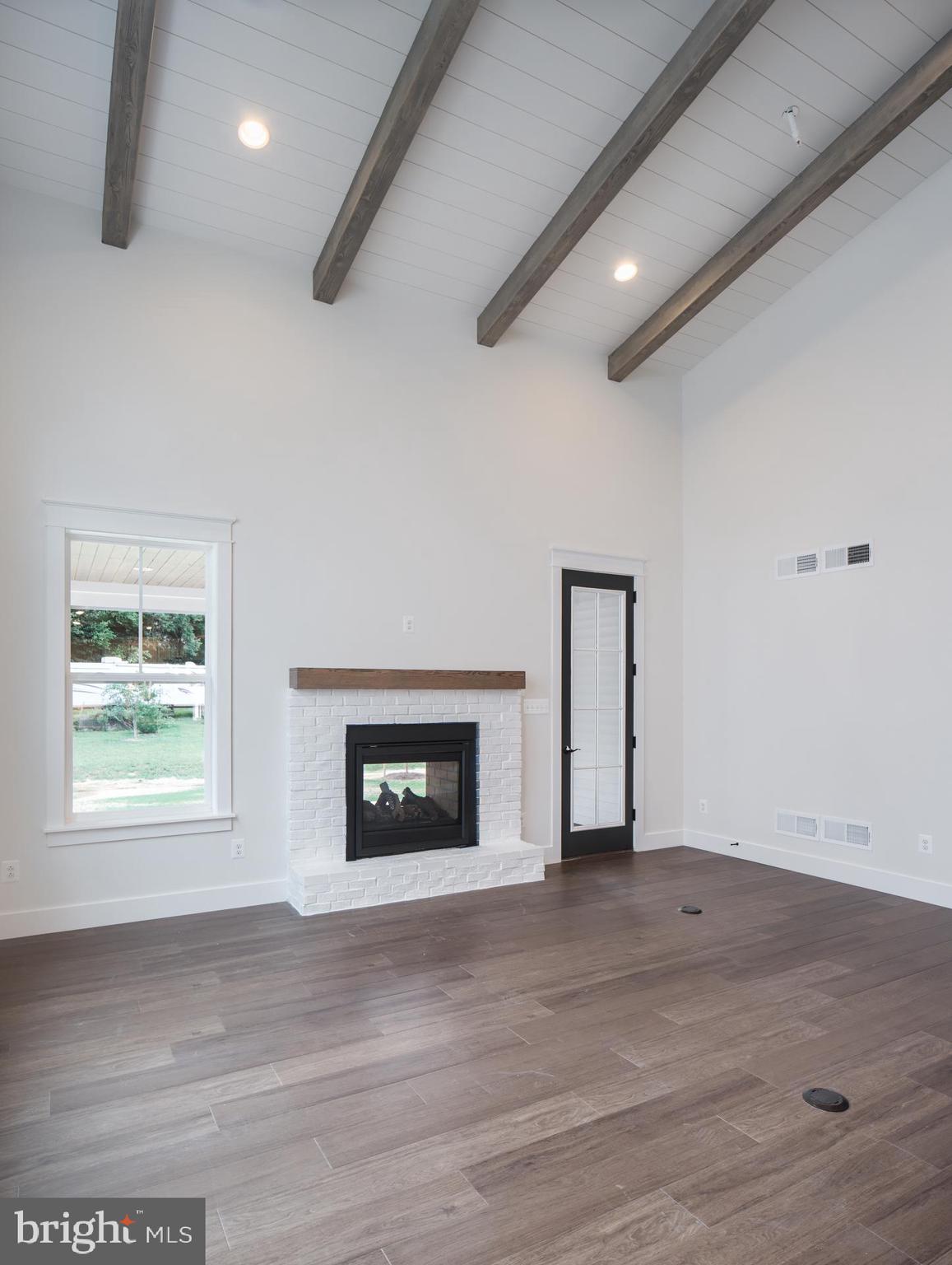 2929 FENCE BUSTER COURT
