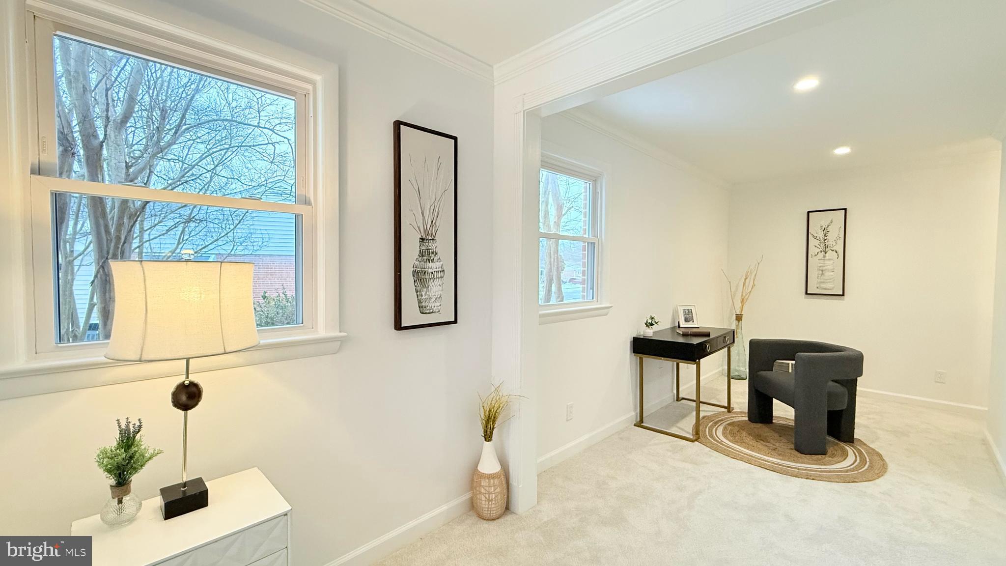 COUNTRY CLUB MANOR - Residential