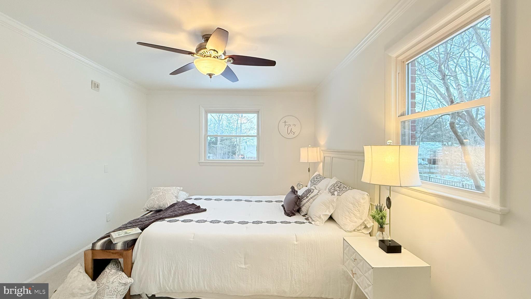 COUNTRY CLUB MANOR - Residential