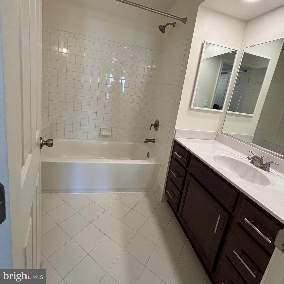 BRIDGEPORT CONDO PHASE 2 - Residential Lease