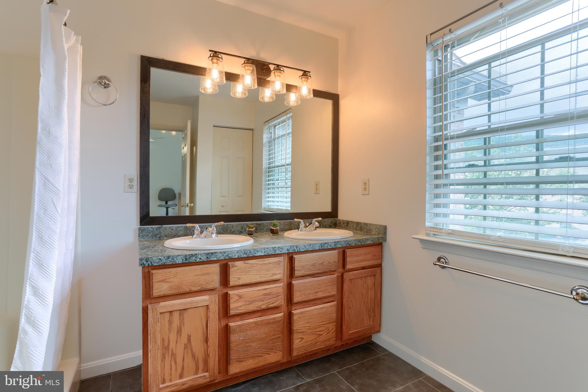 WAVERLY WOODS - Residential