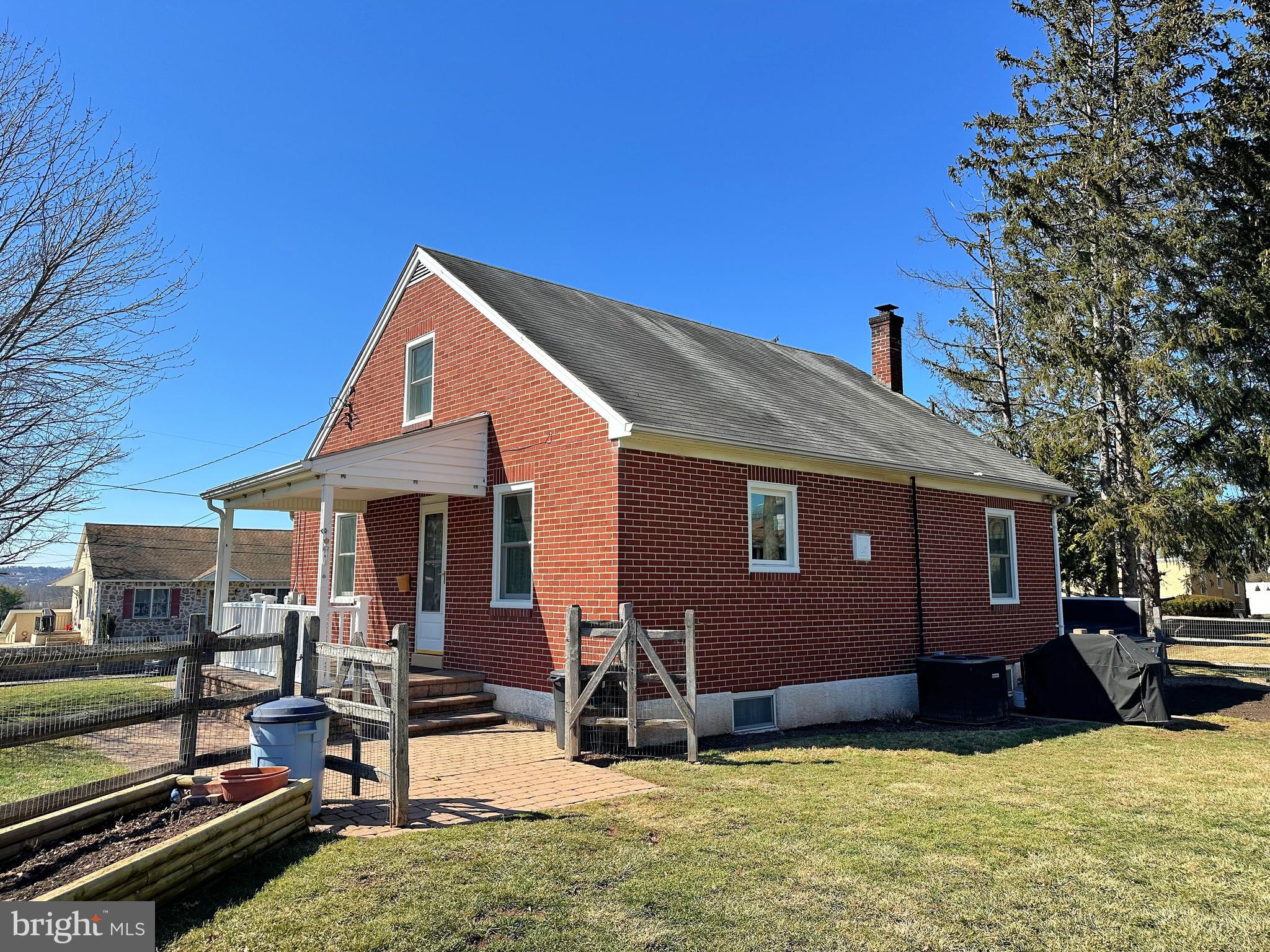 LAKESIDE - Residential