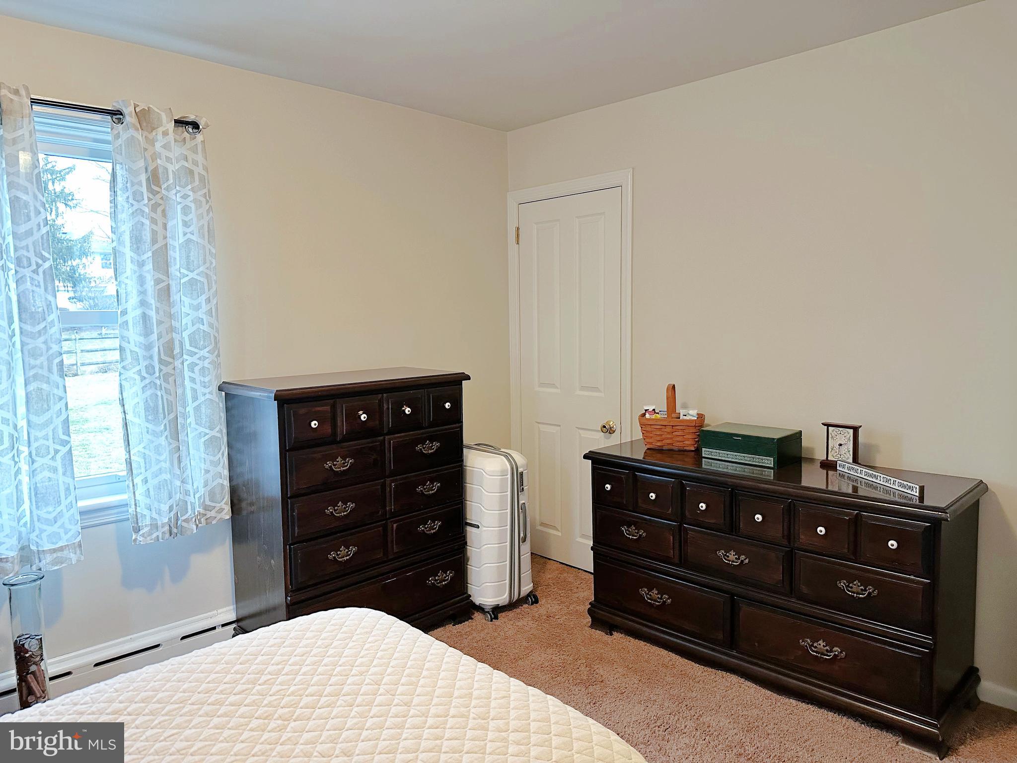 LAKESIDE - Residential