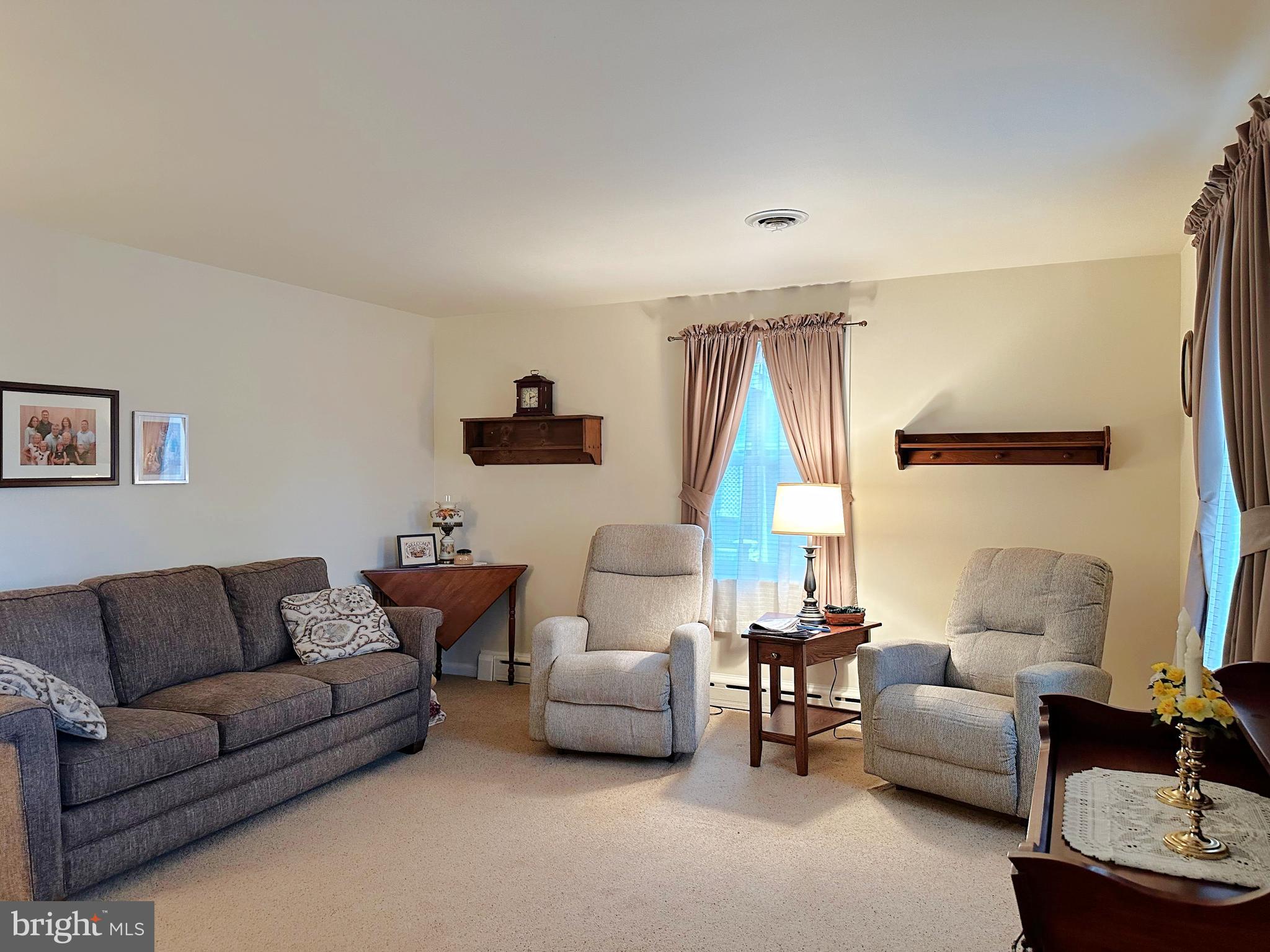 LAKESIDE - Residential