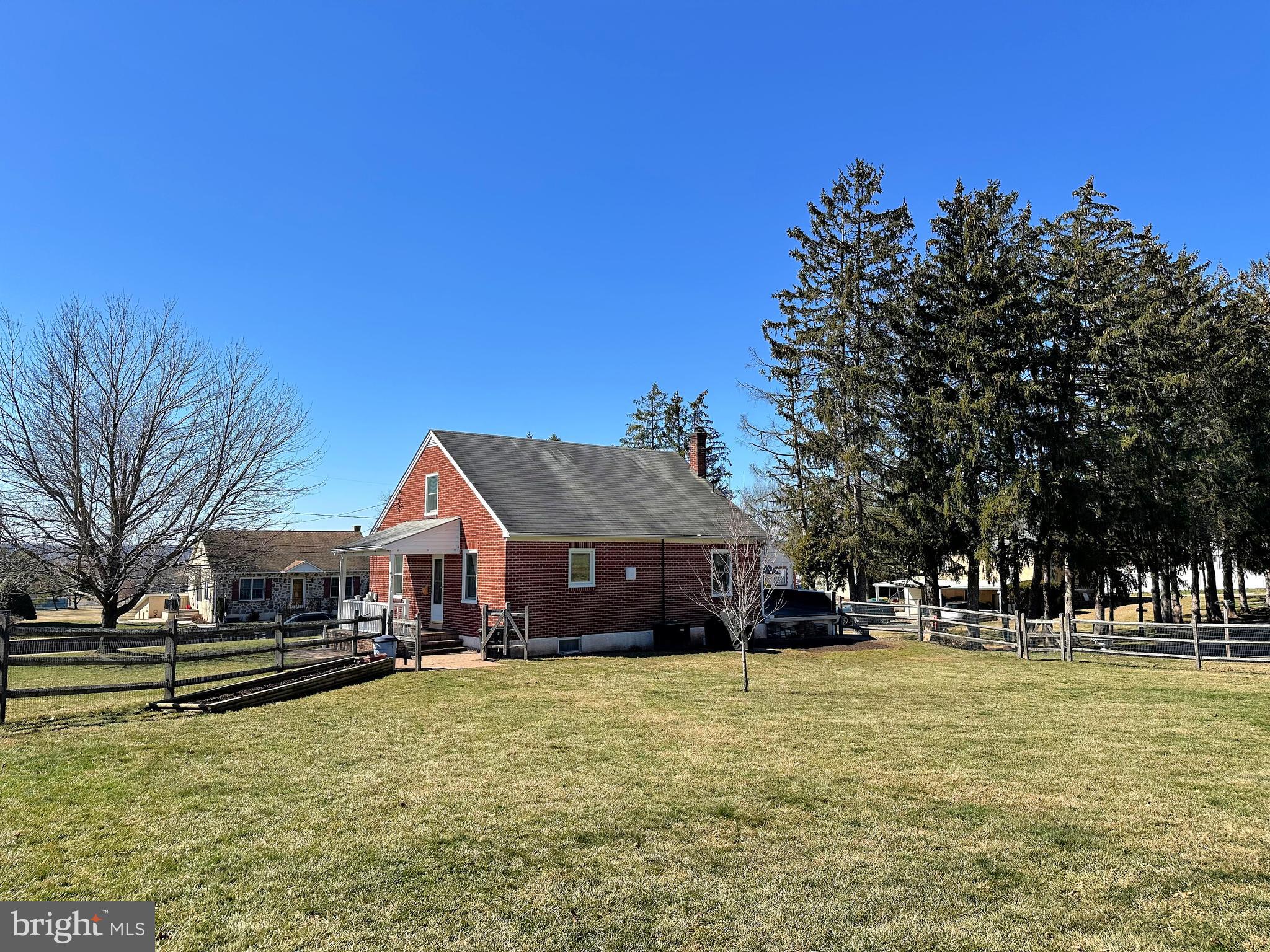 LAKESIDE - Residential