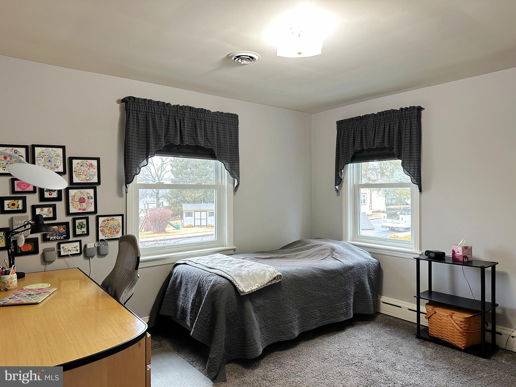 LAKESIDE - Residential