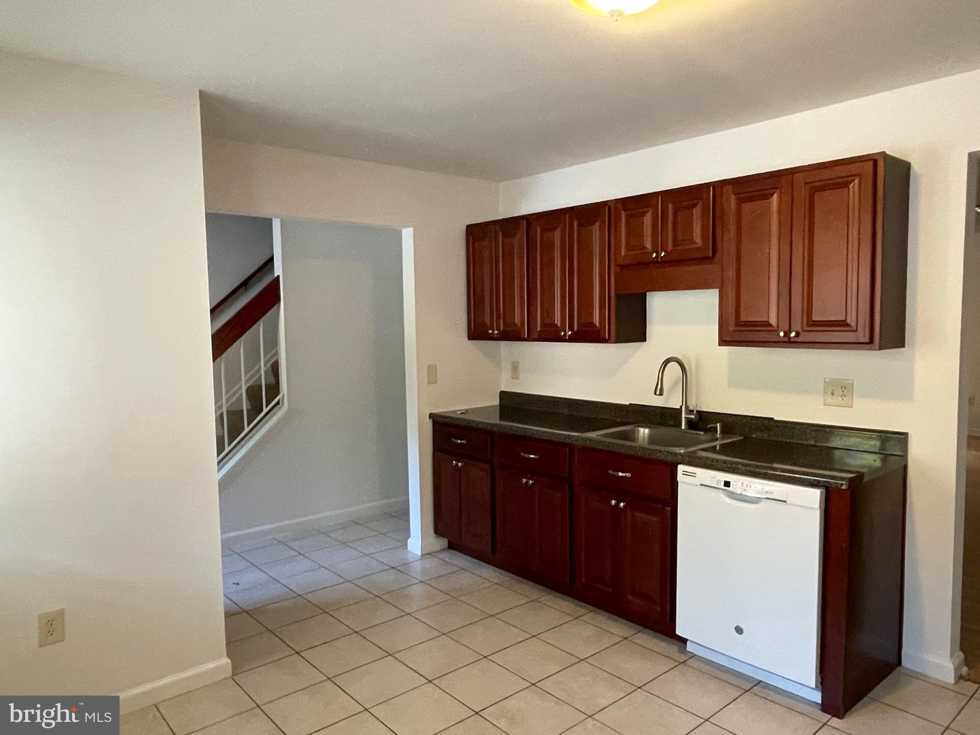 WALNUT RIDGE - Residential Lease