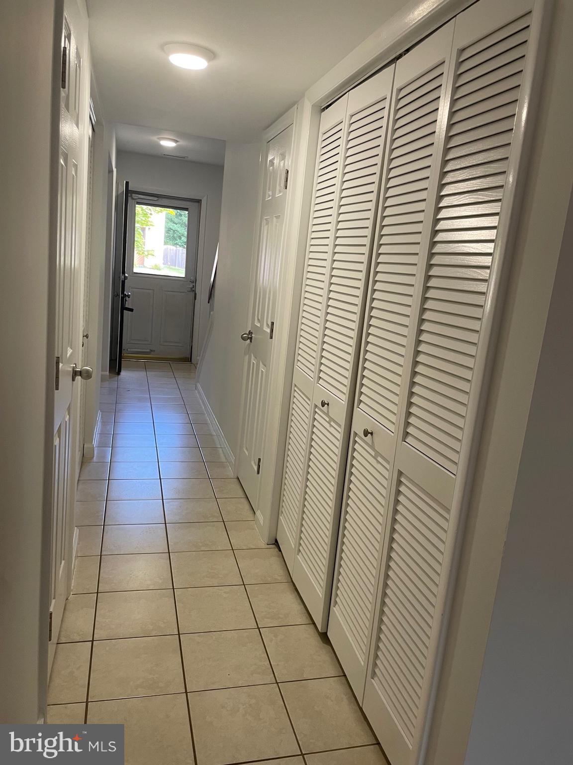 WALNUT RIDGE - Residential Lease