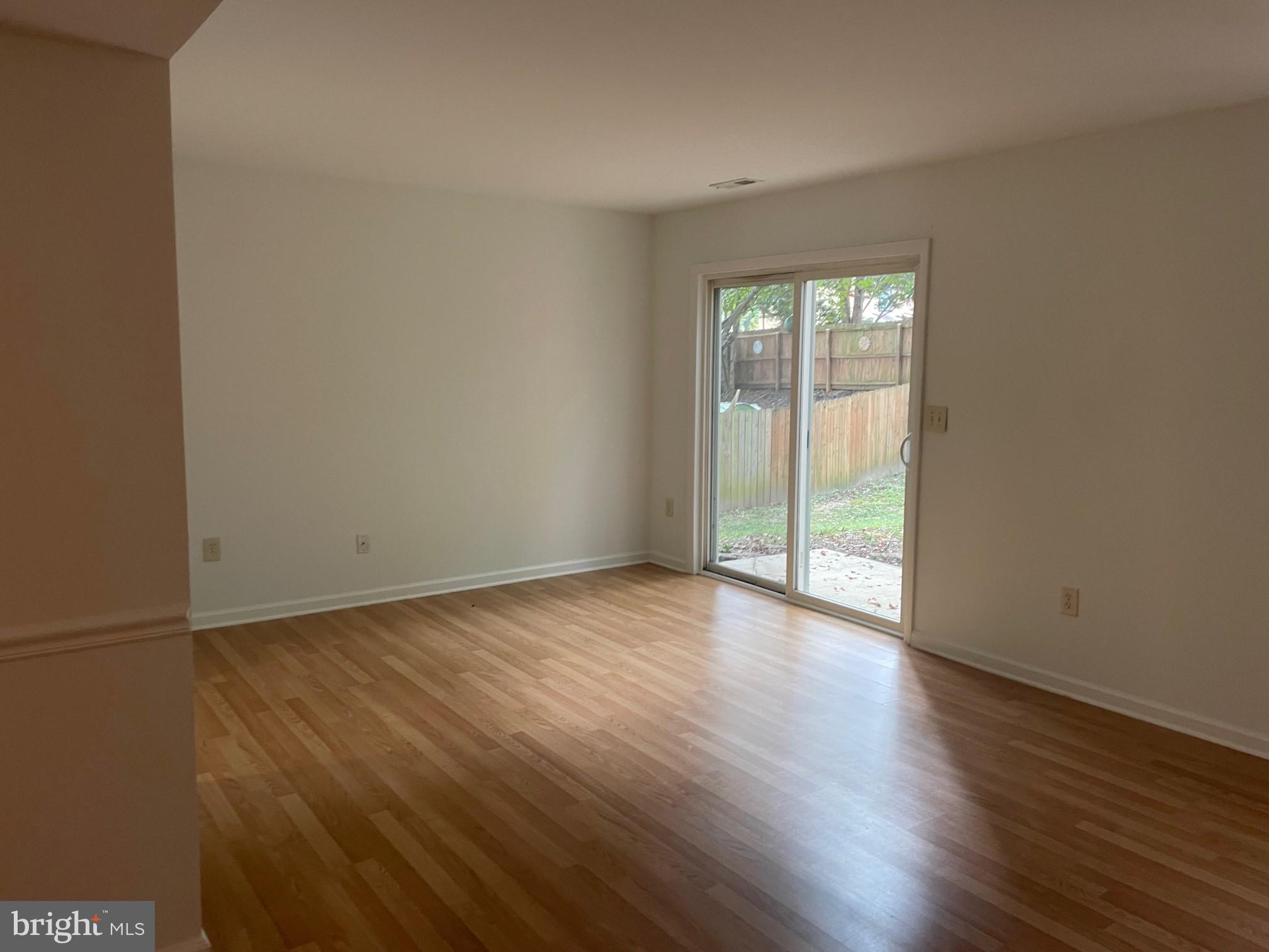 WALNUT RIDGE - Residential Lease