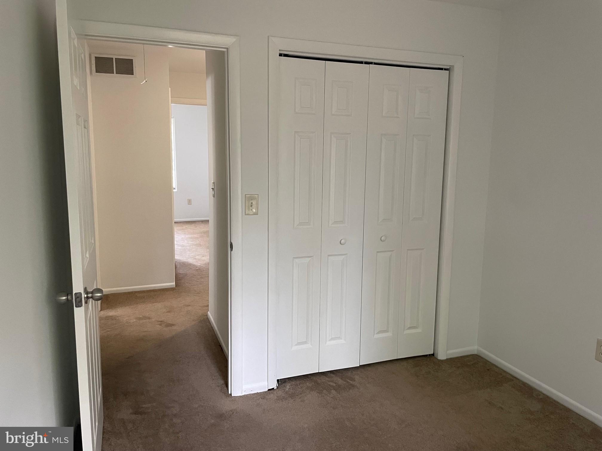 WALNUT RIDGE - Residential Lease