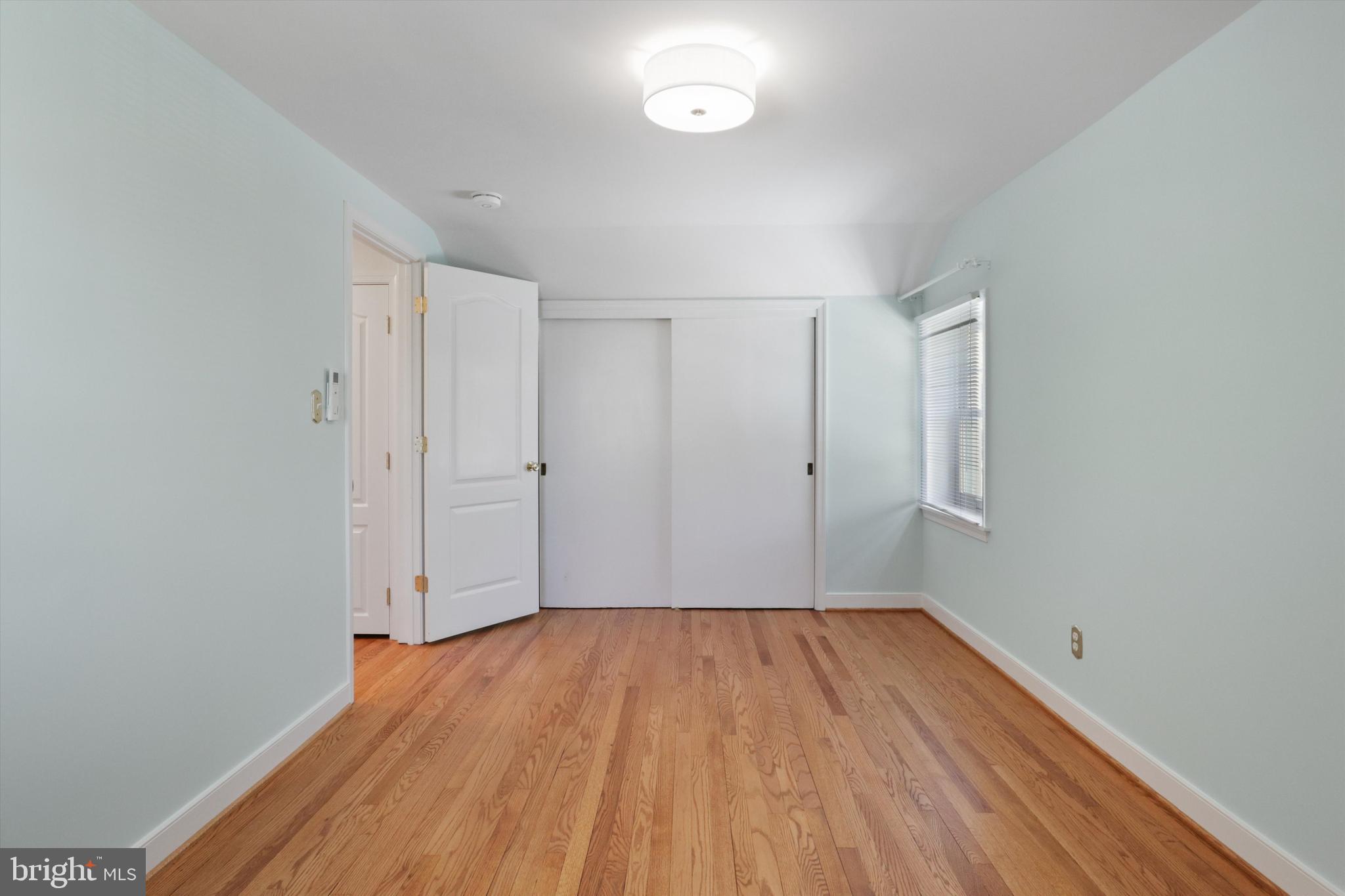 BARCROFT FOREST - Residential