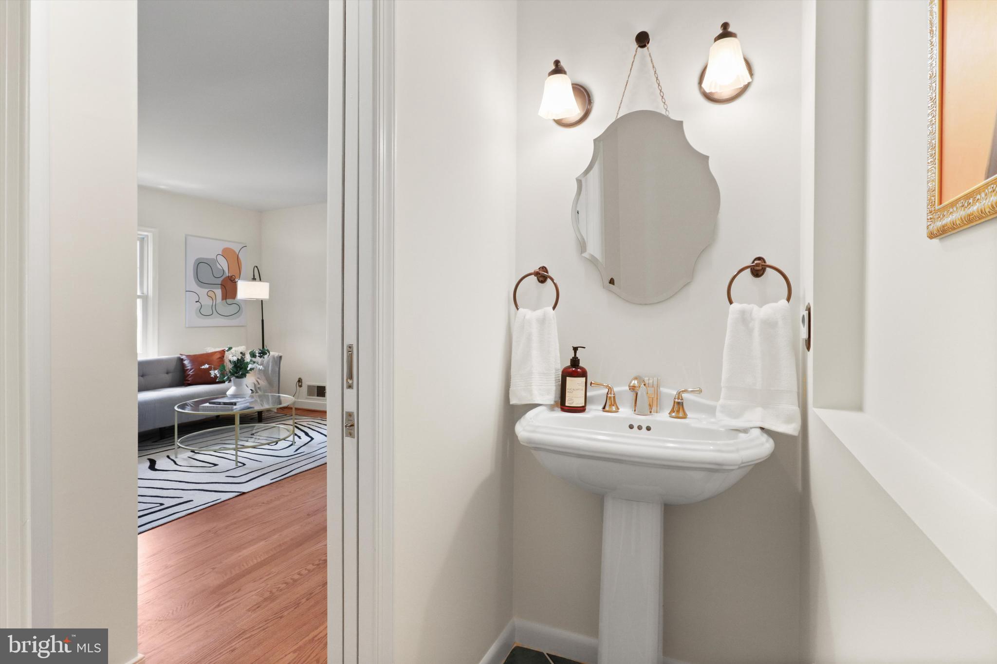 BARCROFT FOREST - Residential