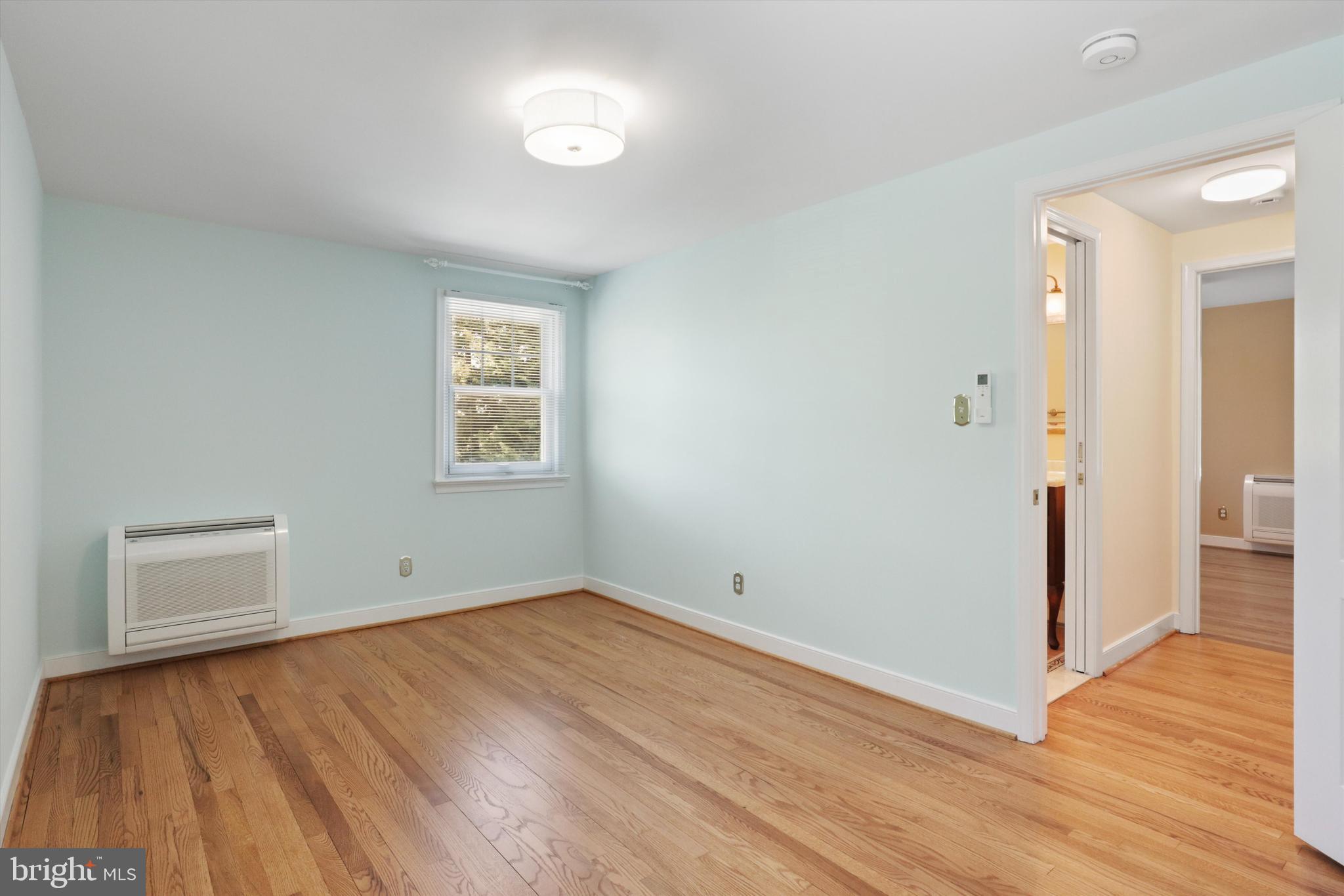 BARCROFT FOREST - Residential