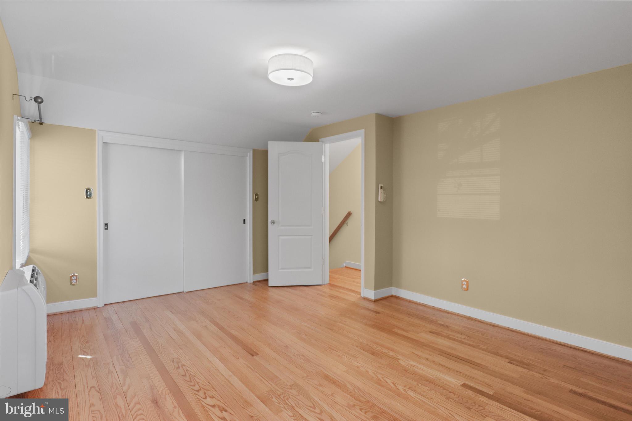 BARCROFT FOREST - Residential