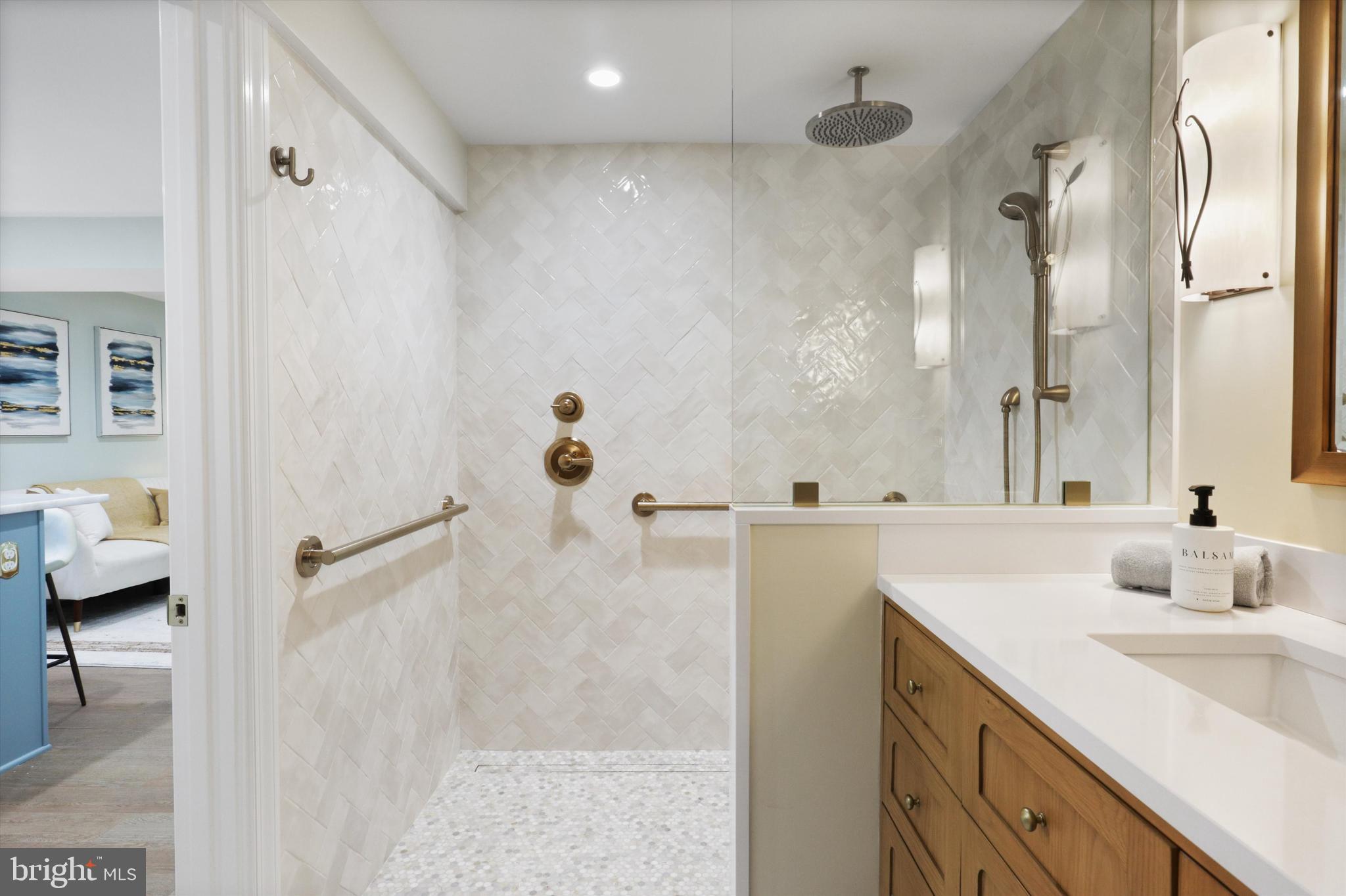 BARCROFT FOREST - Residential