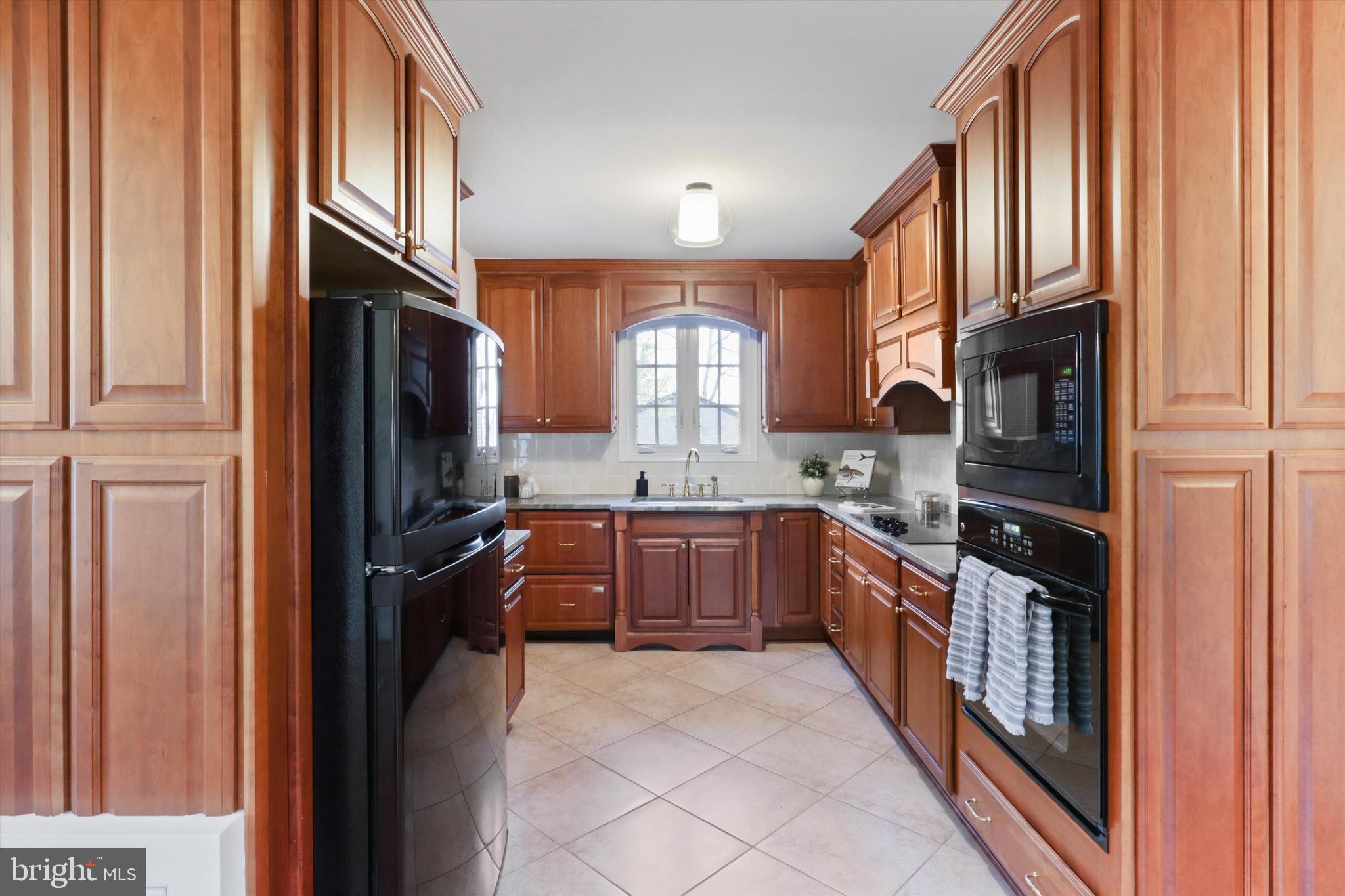 BARCROFT FOREST - Residential