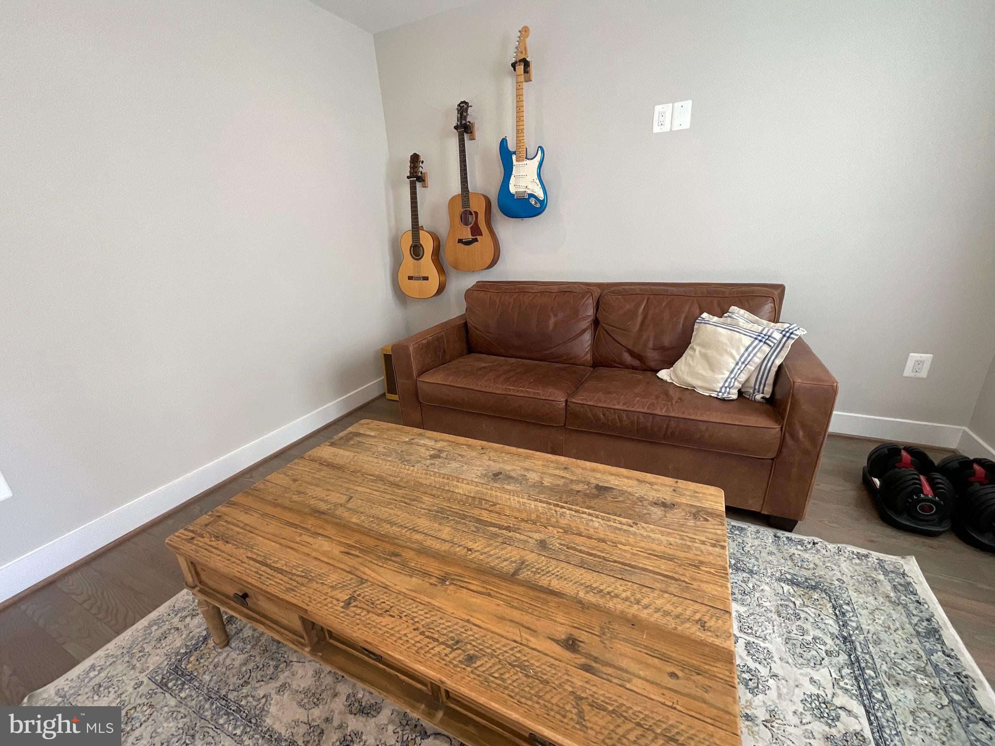 SLADE - Residential Lease