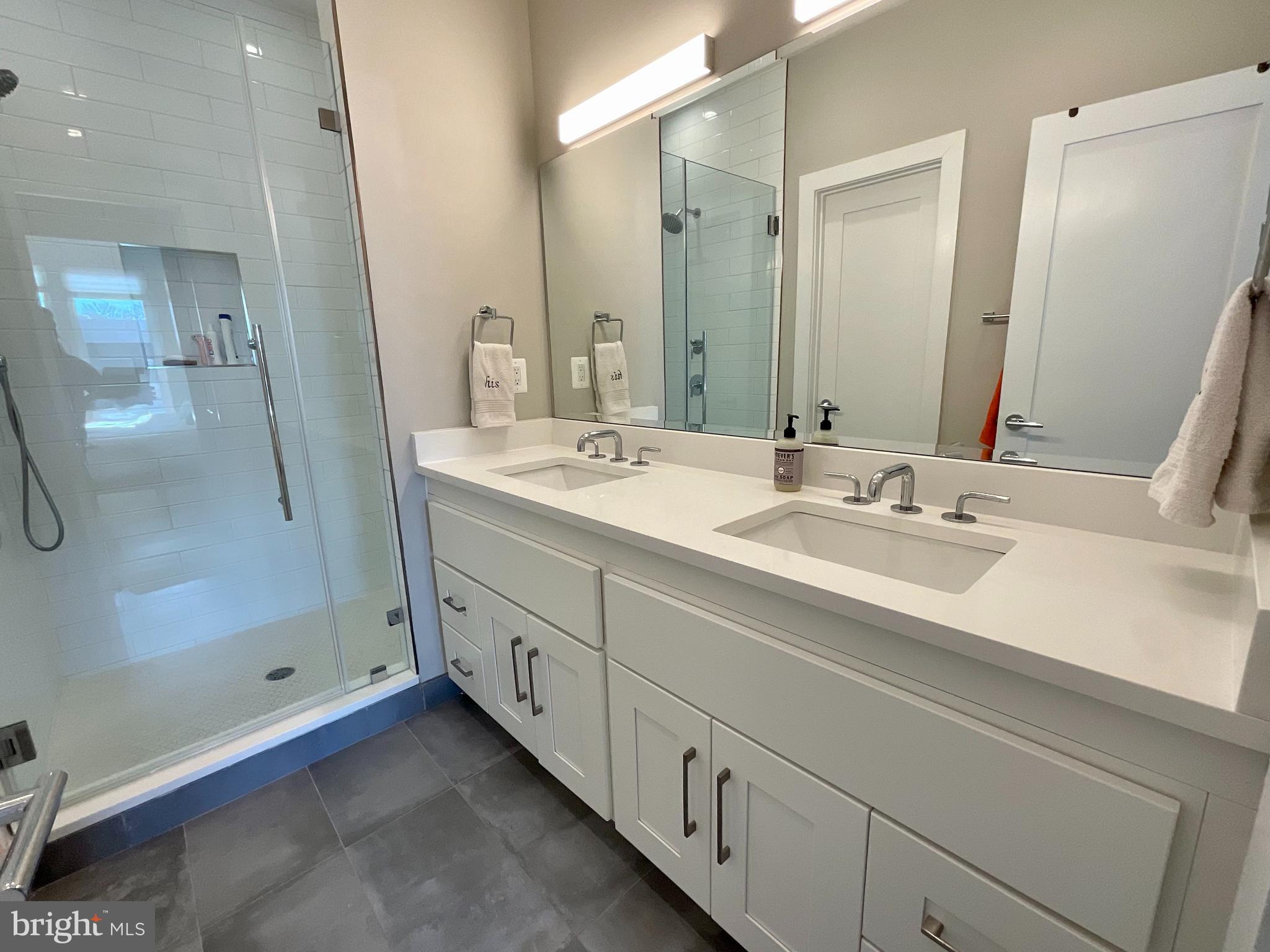 SLADE - Residential Lease