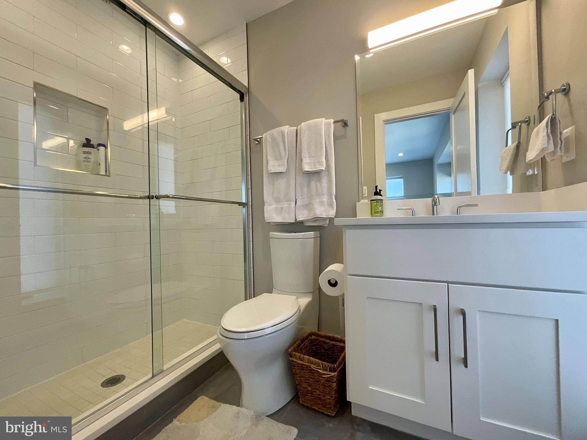 SLADE - Residential Lease