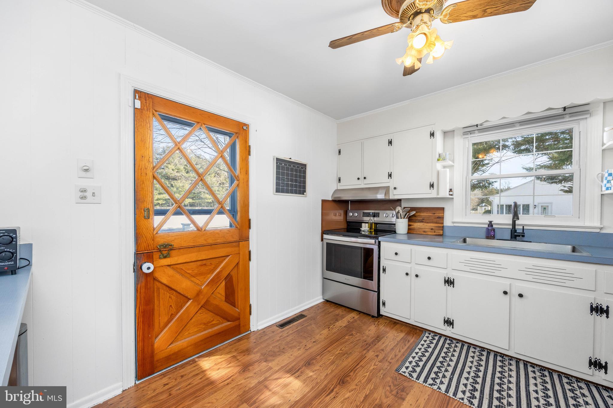 SUNNYSIDE - Residential