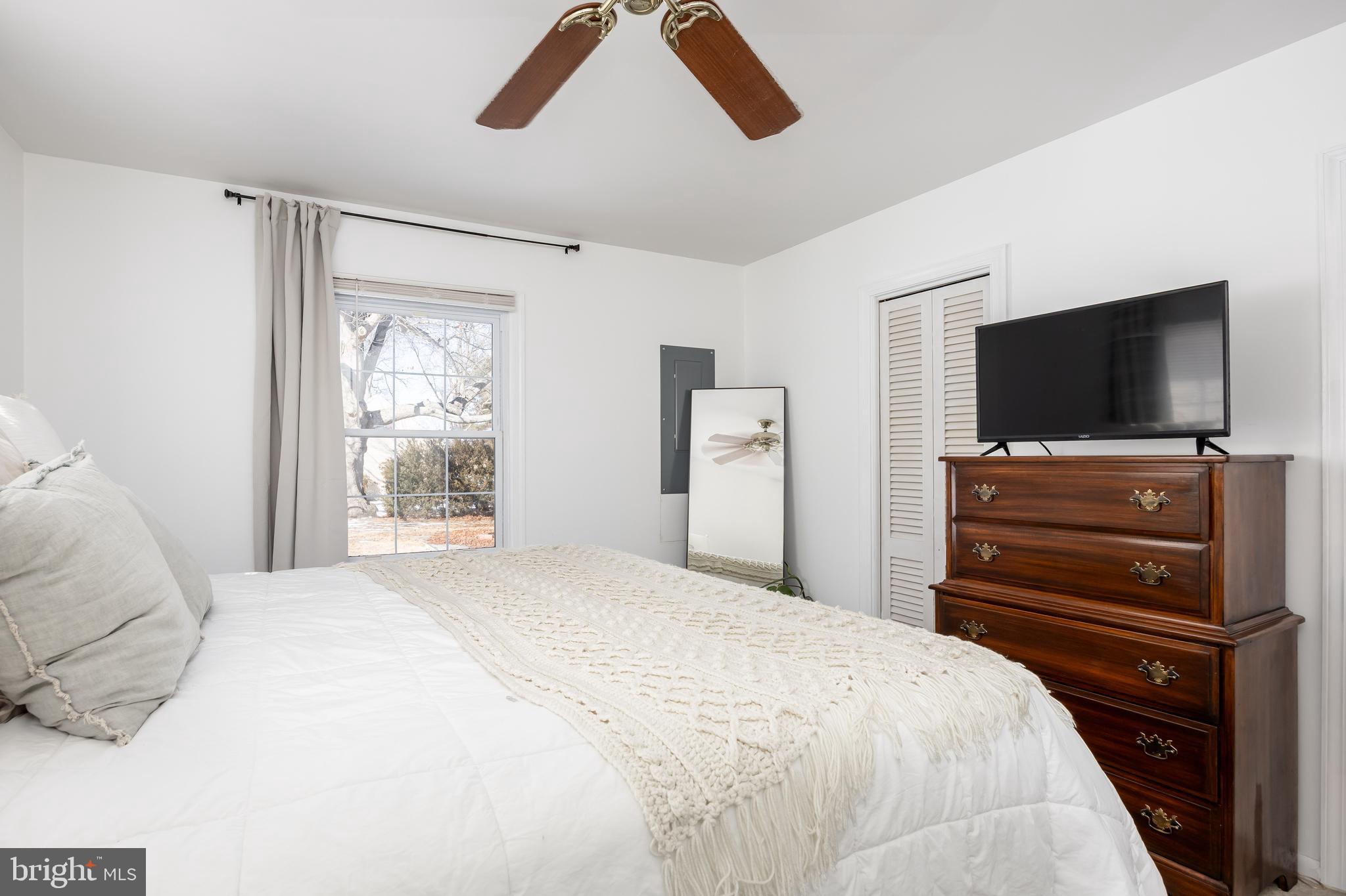 SUNNYSIDE - Residential