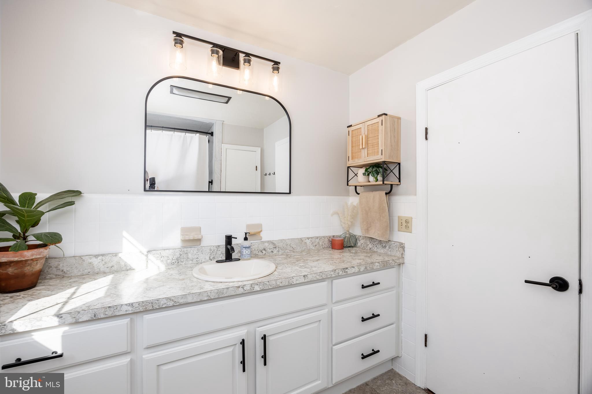 SUNNYSIDE - Residential