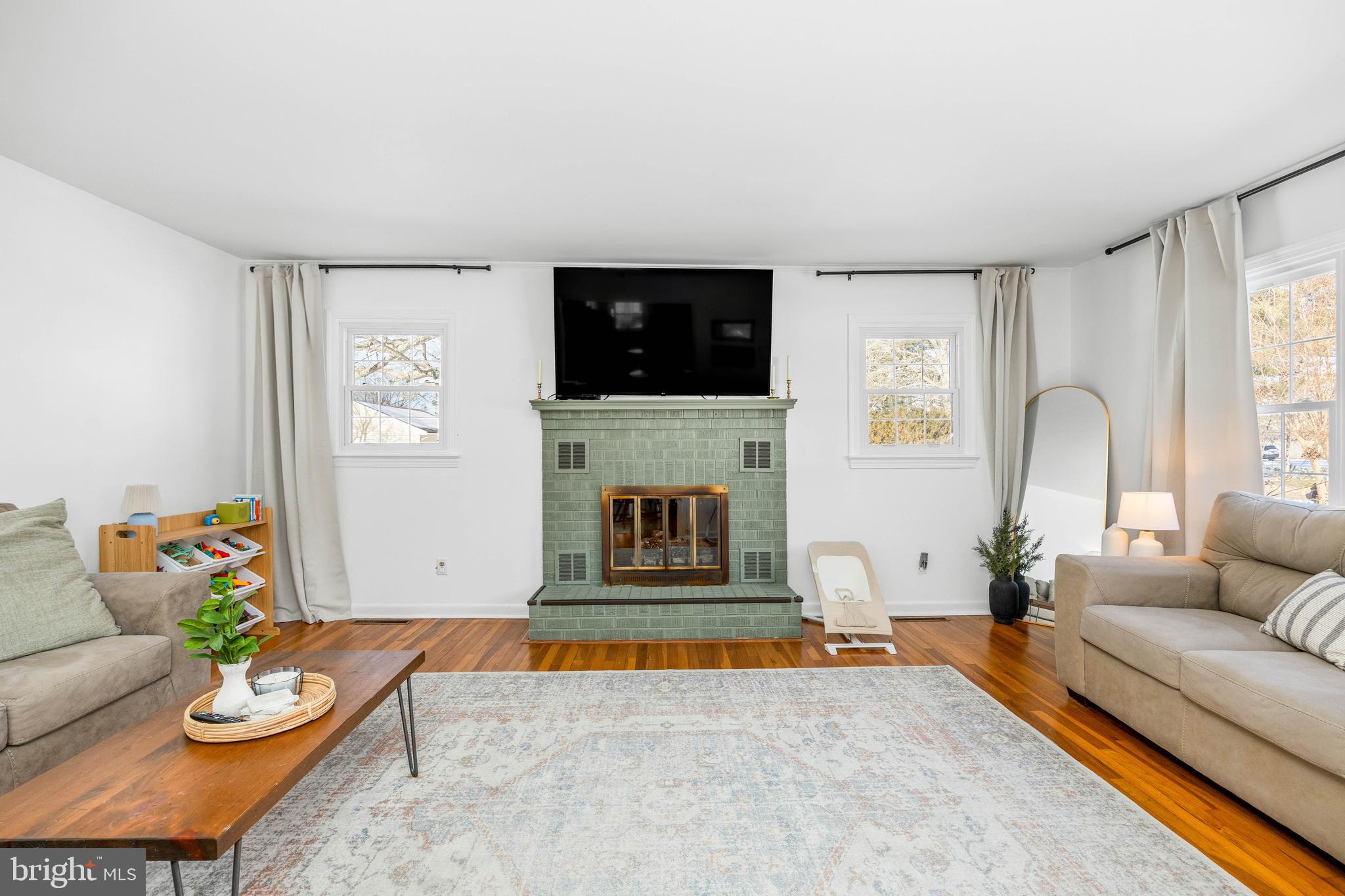 SUNNYSIDE - Residential