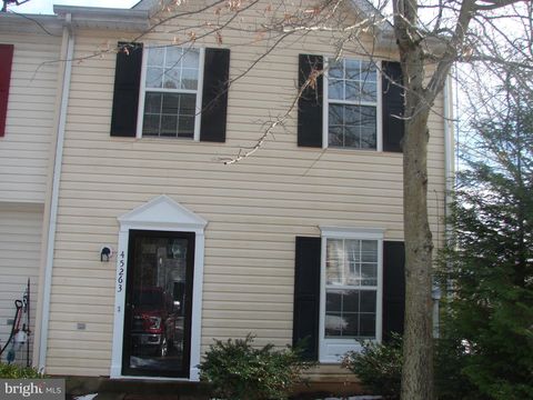 Photo of 45263 Woodstown Way, CALIFORNIA, MD 20619 (MLS # MDSM2030986)