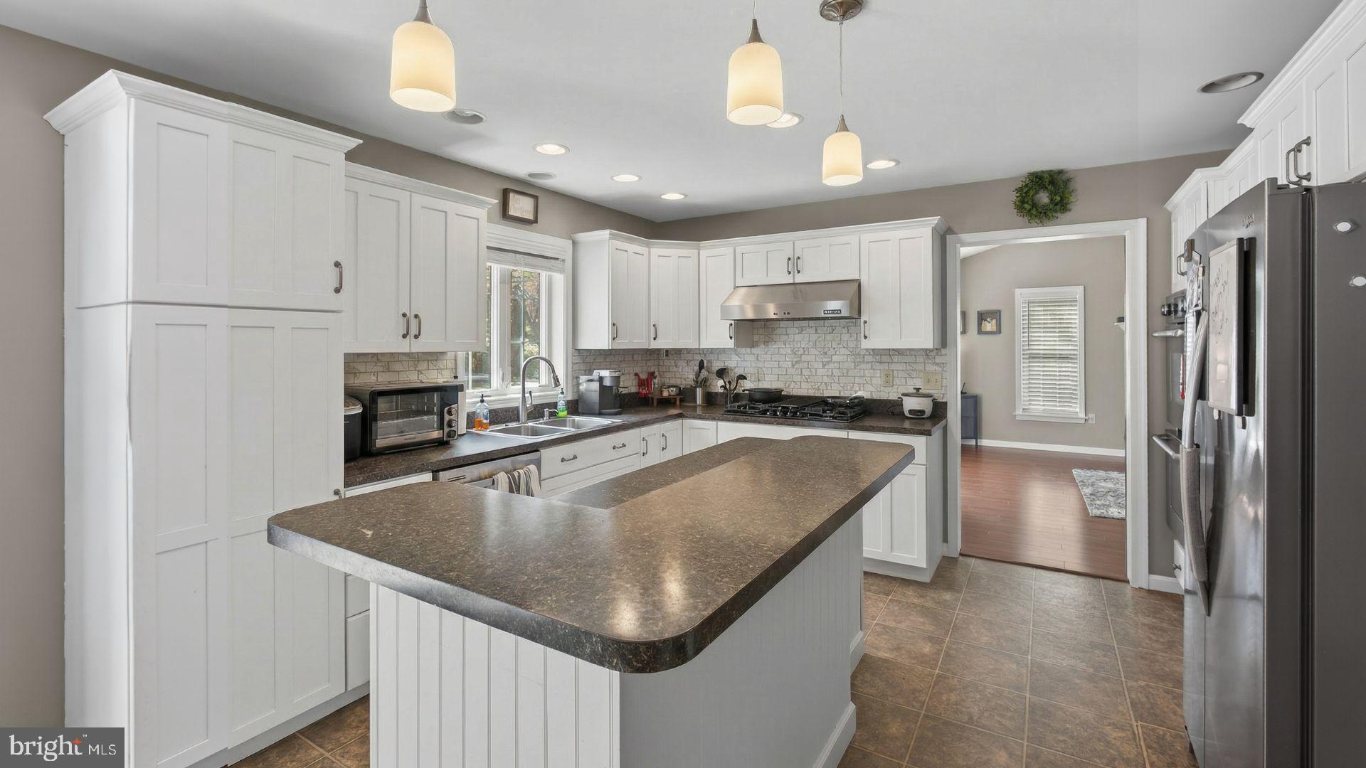 ROCKY GLEN - Residential