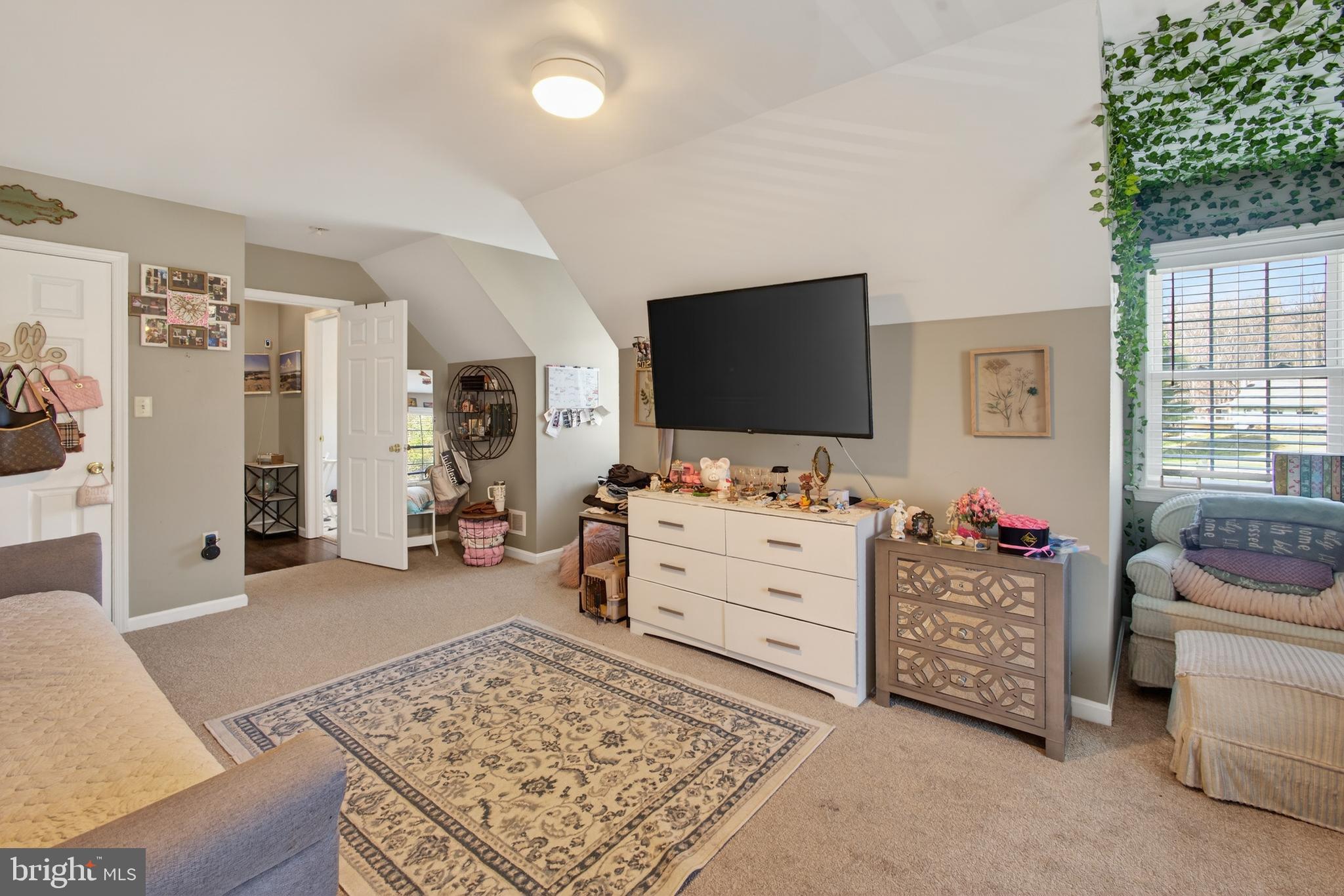 ROCKY GLEN - Residential