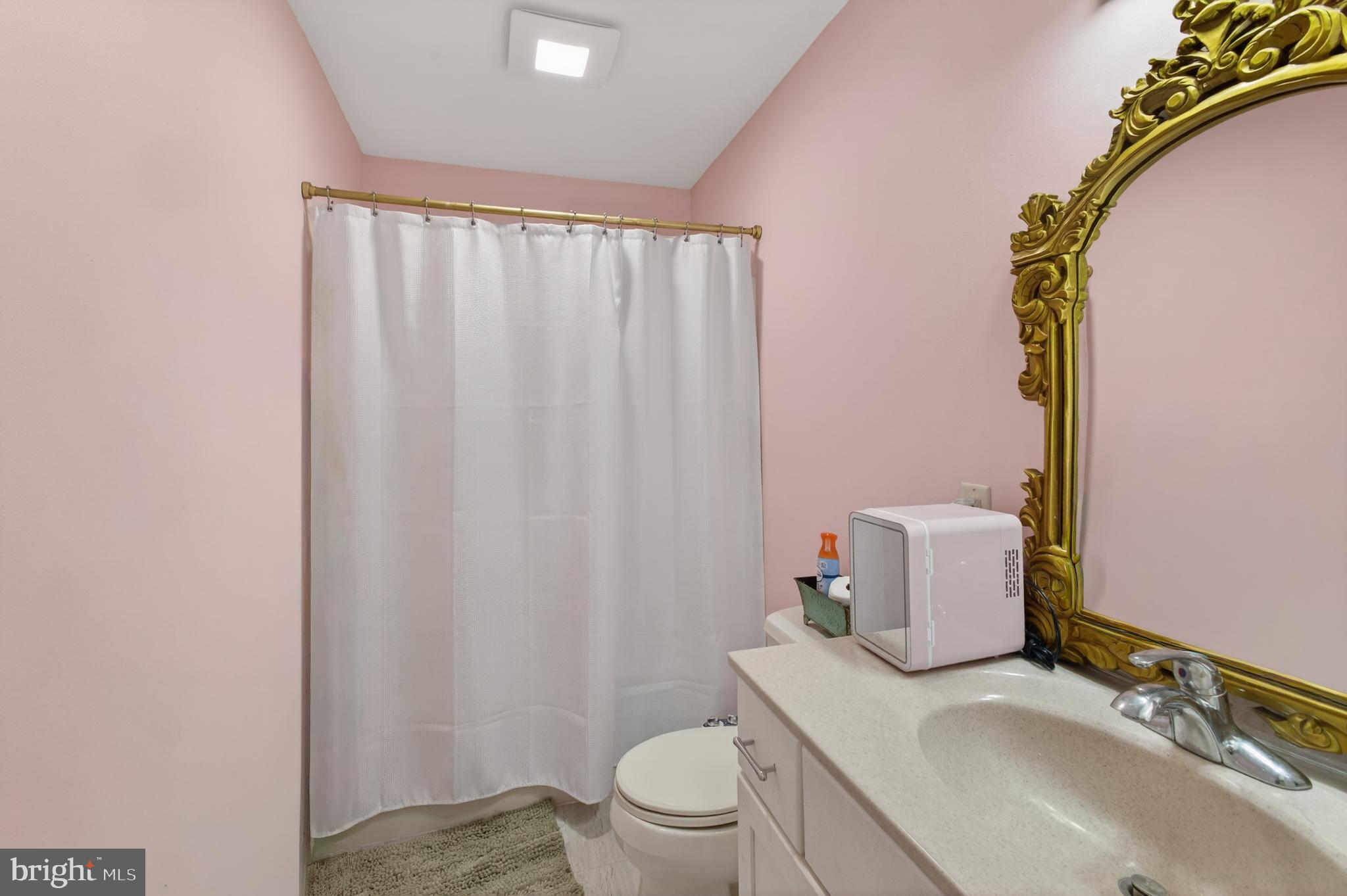 ROCKY GLEN - Residential