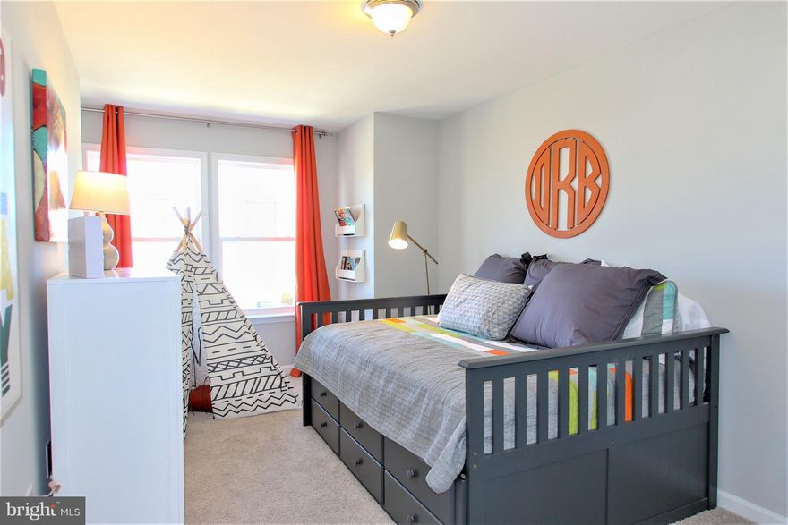 Dan Ryan Builders now offers a brand new stylish townhome plan, the Litchfield, at McCauley Crossing in South Berkeley County.   Features island kitchen with granite tops, maple cabinets & stainless appliances, big bedrooms, upstairs laundry, patio for outdoor living, storage shed. Everyone needs a garage! Lots of energy saving features. Country atmosphere & great for your commute to Virginia