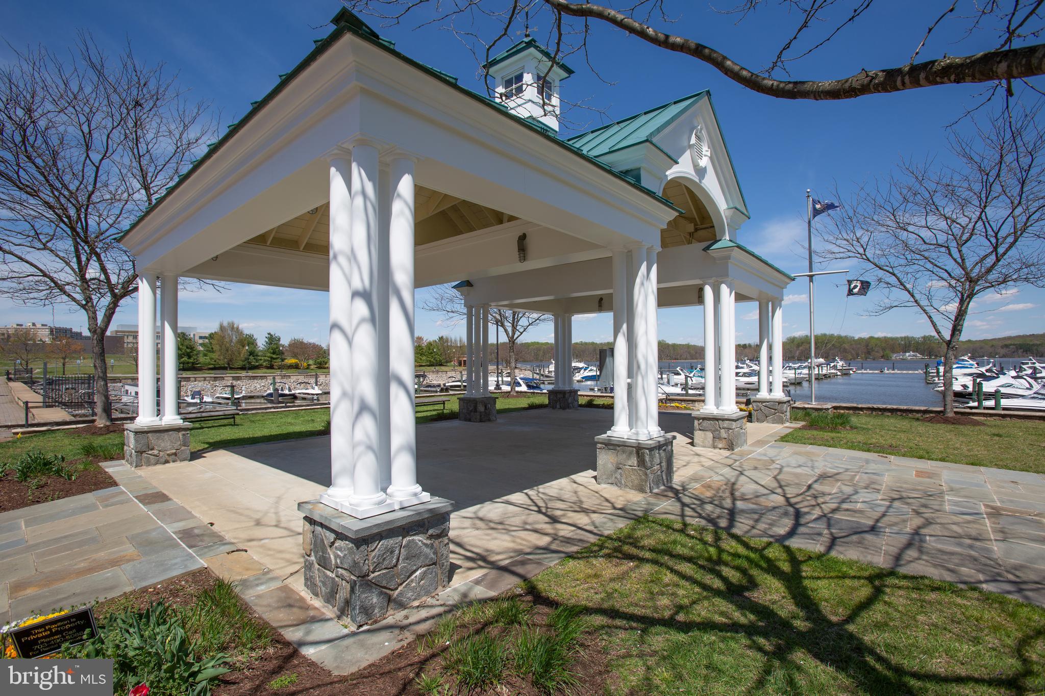 BELMONT BAY - Residential