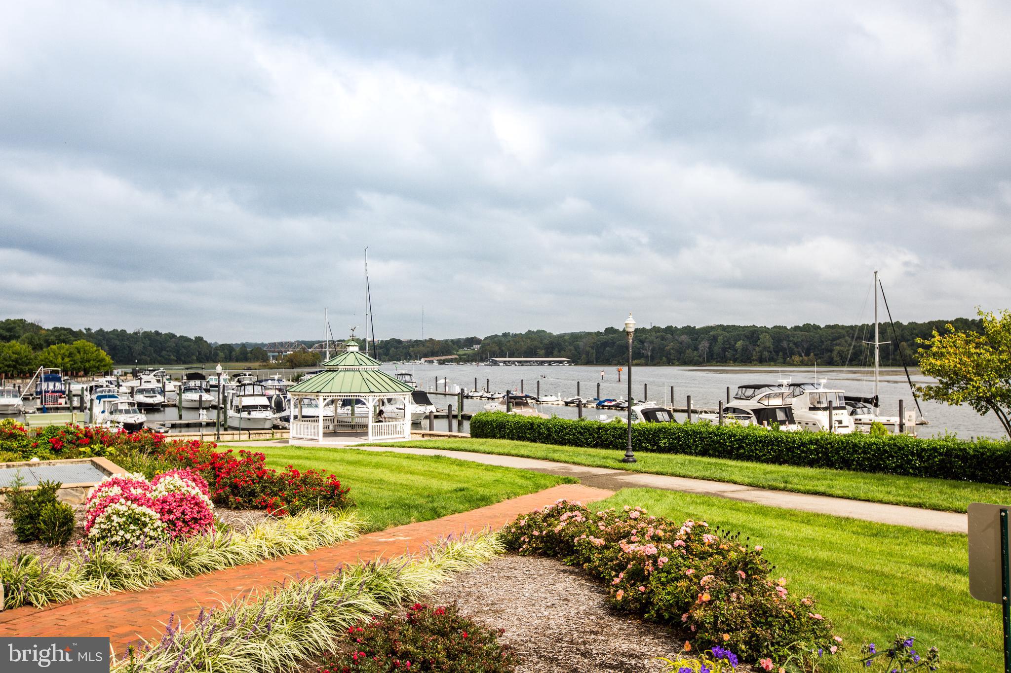 BELMONT BAY - Residential