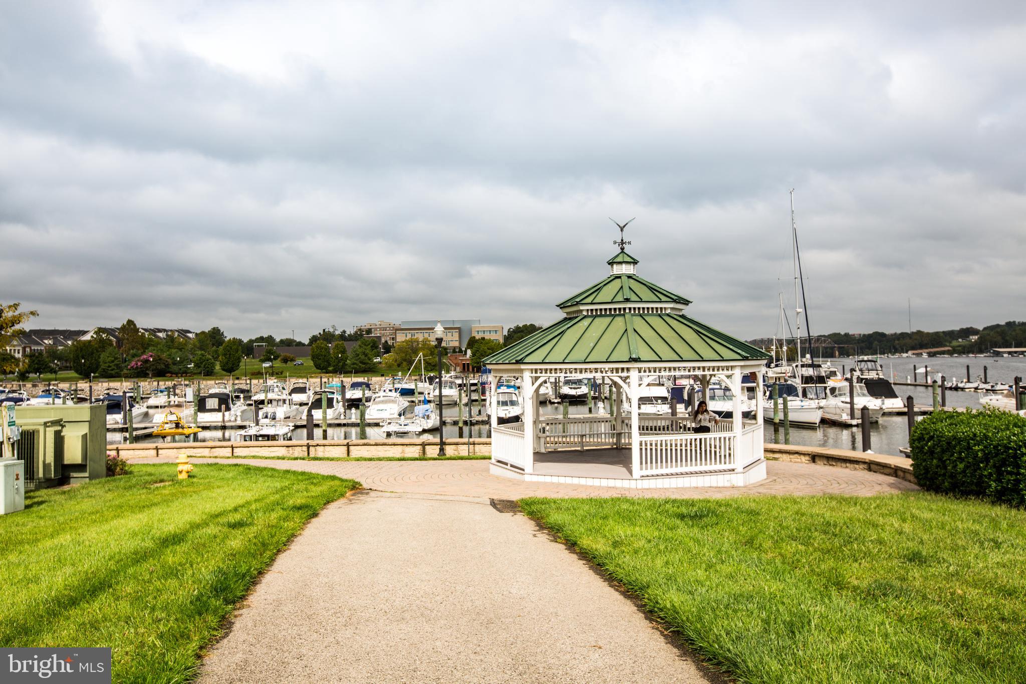 BELMONT BAY - Residential