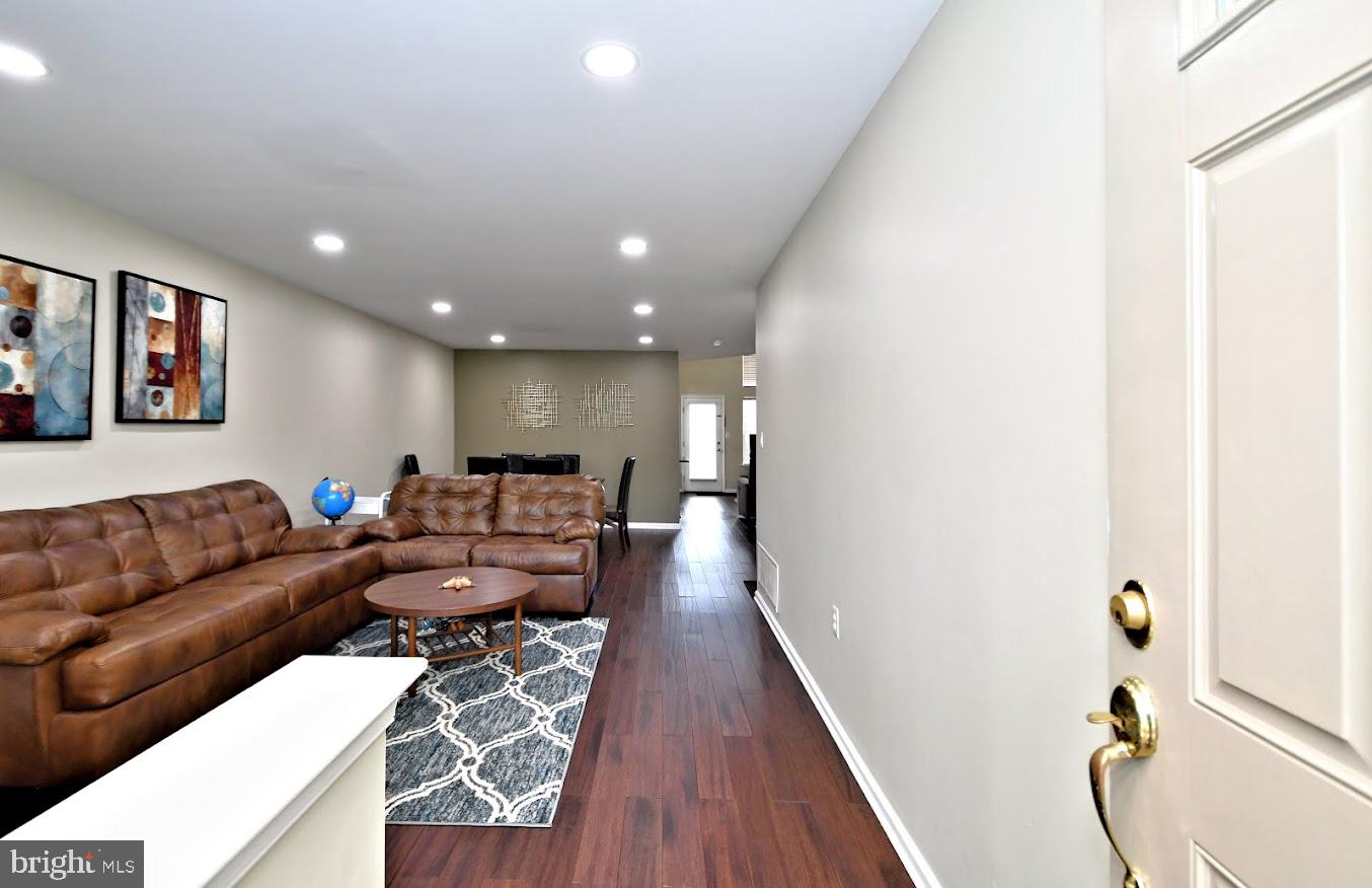 123 RAINTREE CROSSING