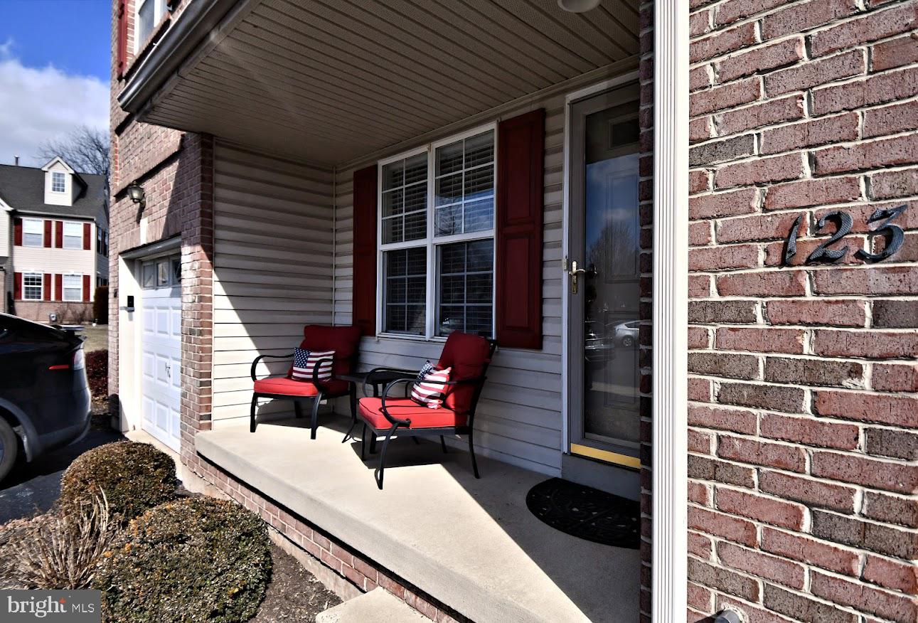 123 RAINTREE CROSSING