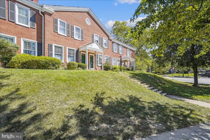 FAIRLINGTON VILLAGES - Residential Lease