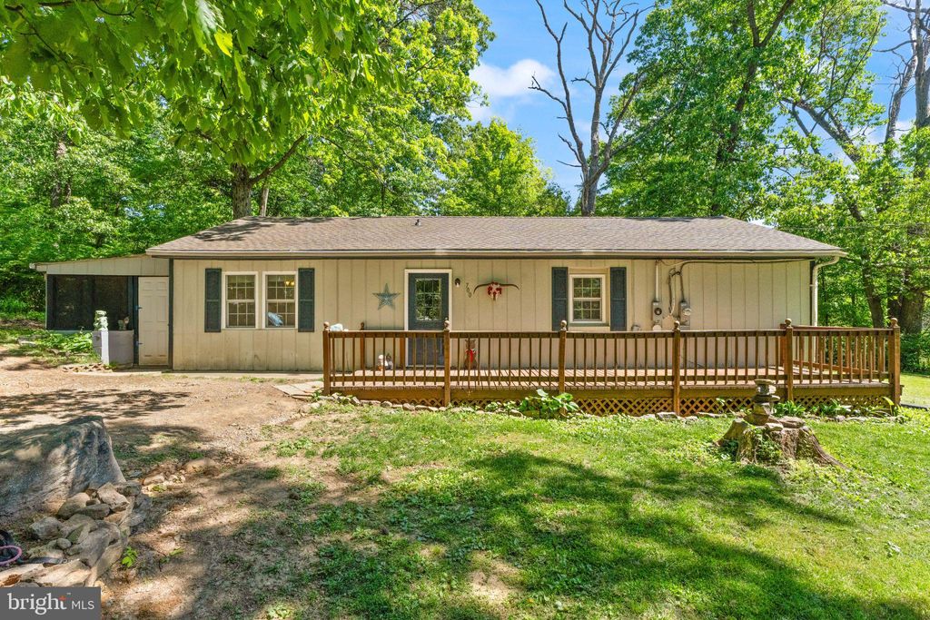 Photo of 700 Tomahawk Trail, WINCHESTER, VA 22602 (MLS # VAFV2041620)
