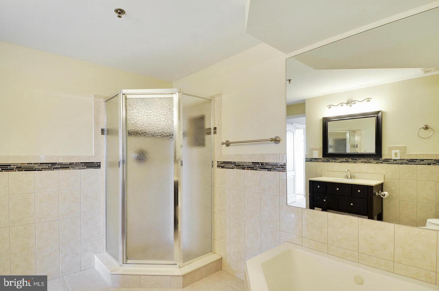 BELLA VISTA - Residential Lease